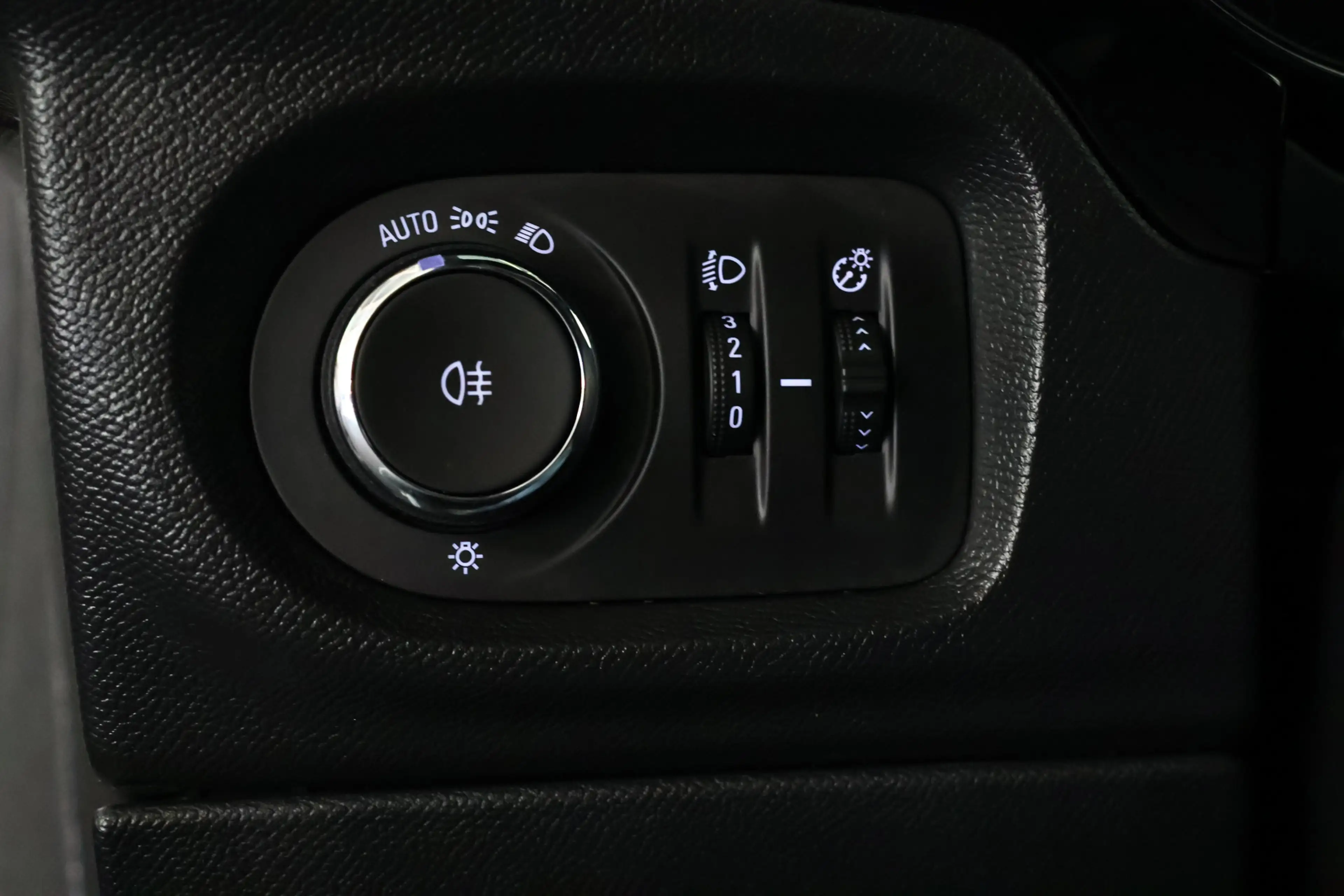 Opel Corsa 1.2 Turbo GS / CarPlay / LED / Cam / Allseason — photo 32