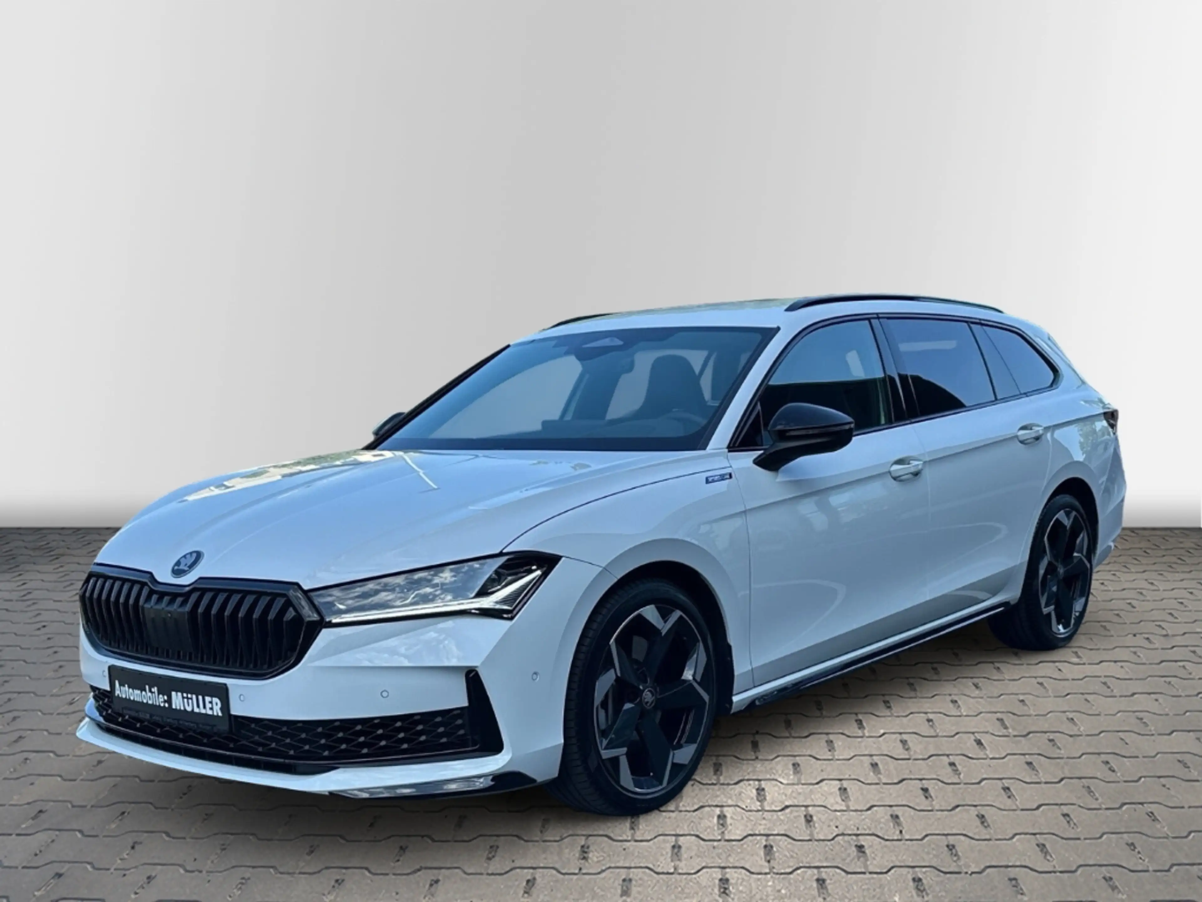 Skoda Superb Combi Sportline 2,0 TSI 195 kW 7-Gang-DSG 4x4*Stan — photo 2
