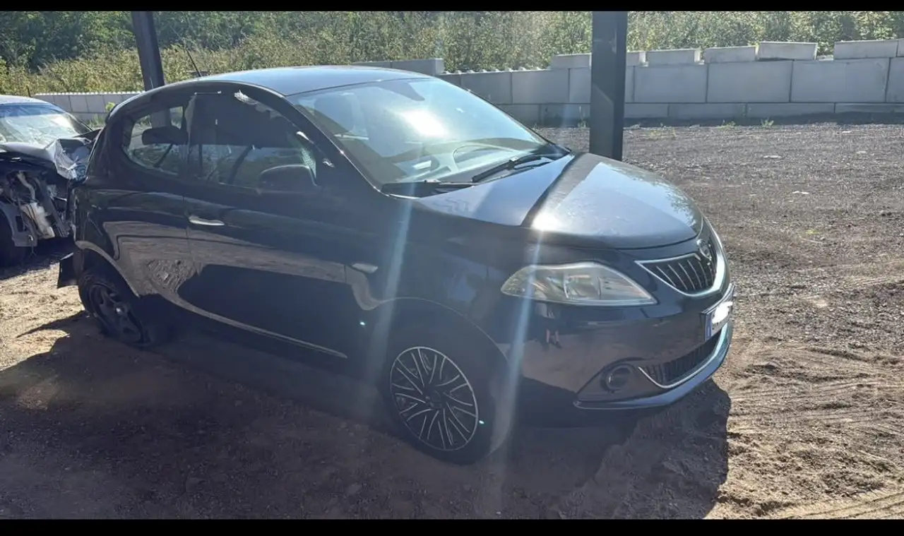 Lancia Ypsilon 2023