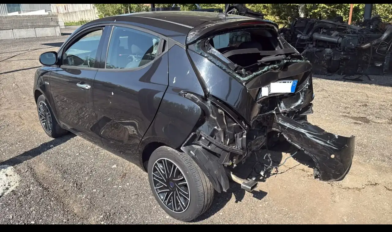 Lancia Ypsilon 2023