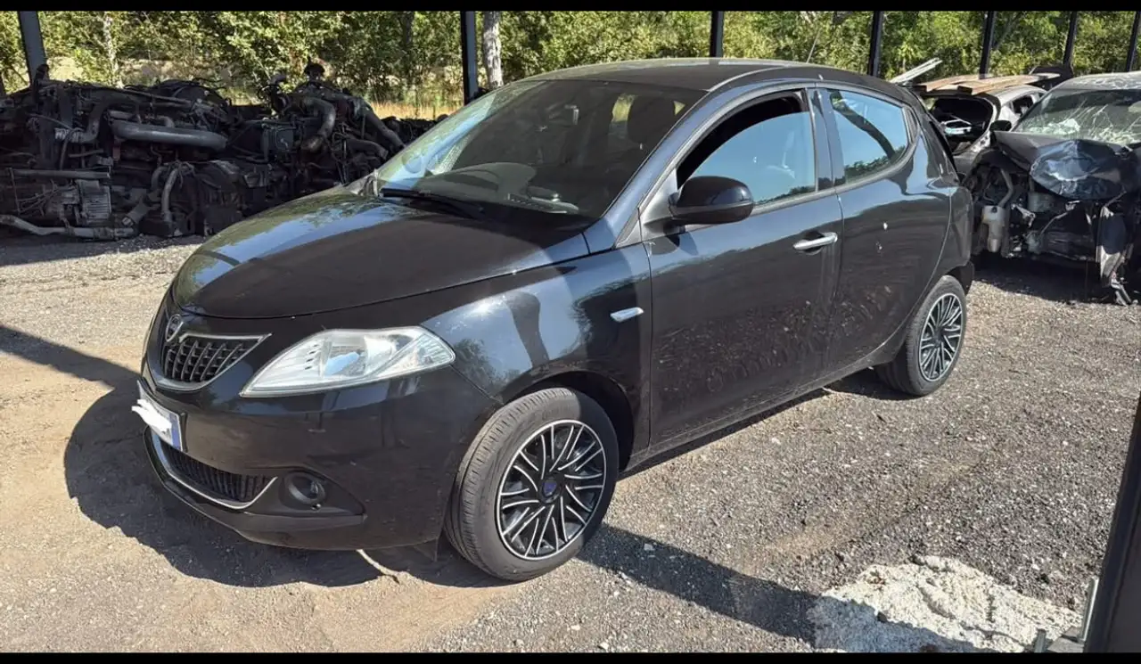 Lancia Ypsilon 2023