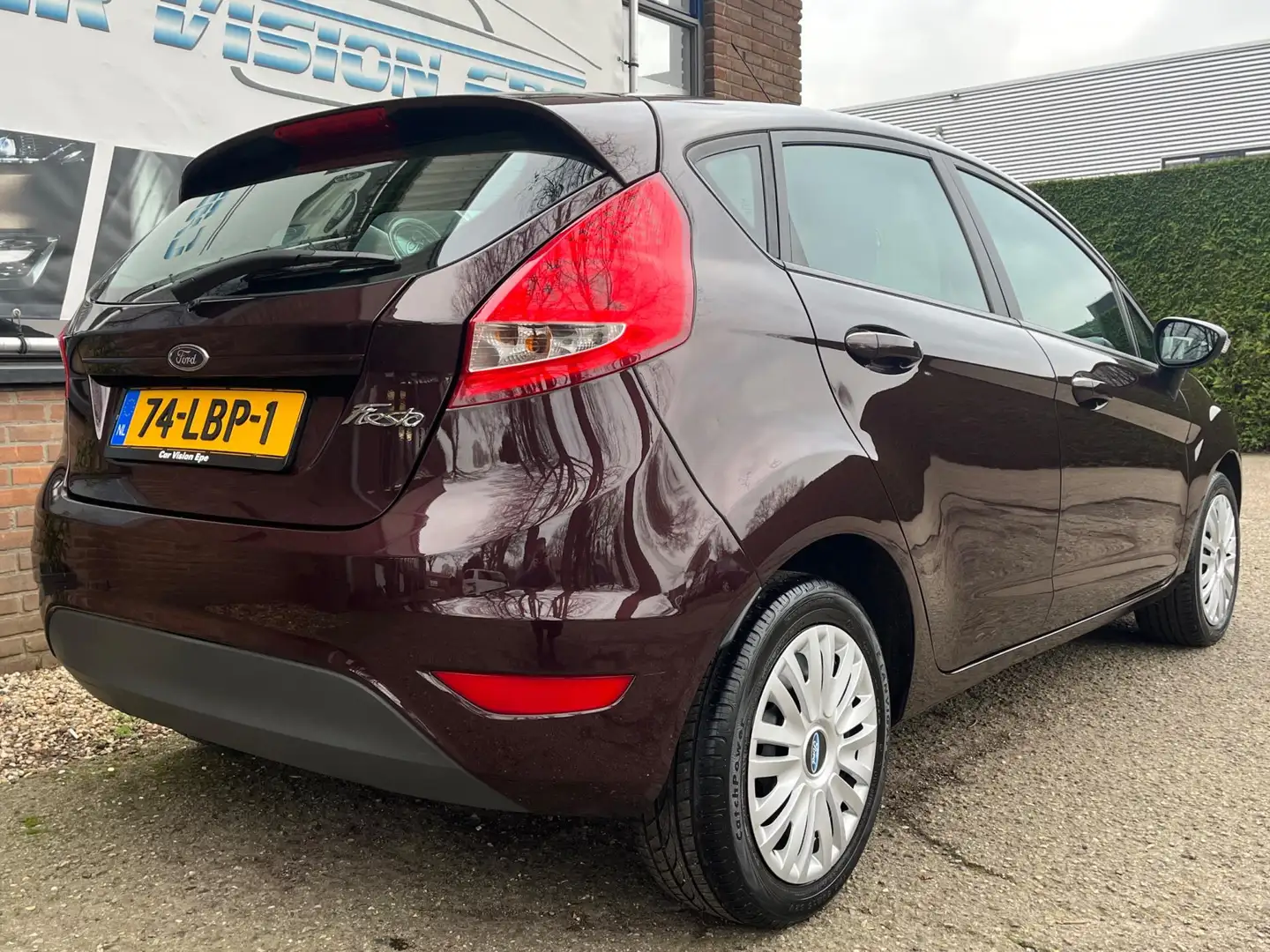 Ford Fiesta 1.25 Limited|Airco|5-deurs|Nieuwe APK| Violett - 2