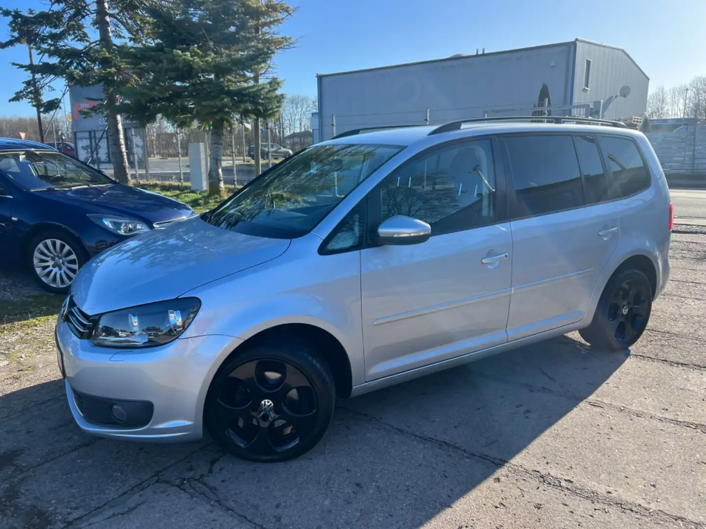 Volkswagen Touran Comfortline Sitzhei./Klima./Tüv Hu Neu Zilver - 1