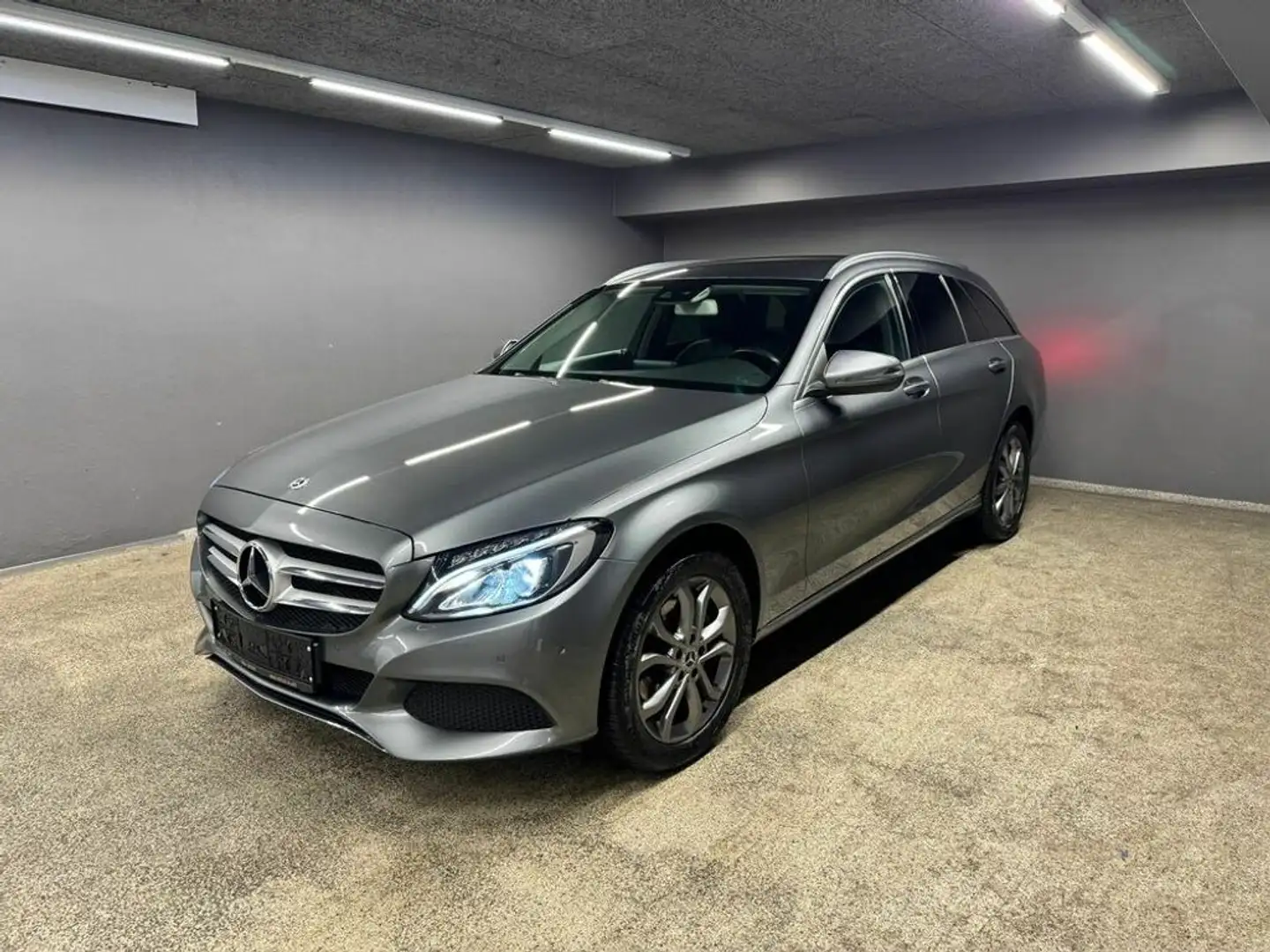 Mercedes-Benz C 220 T d 4Matic (205.205) Grau - 1