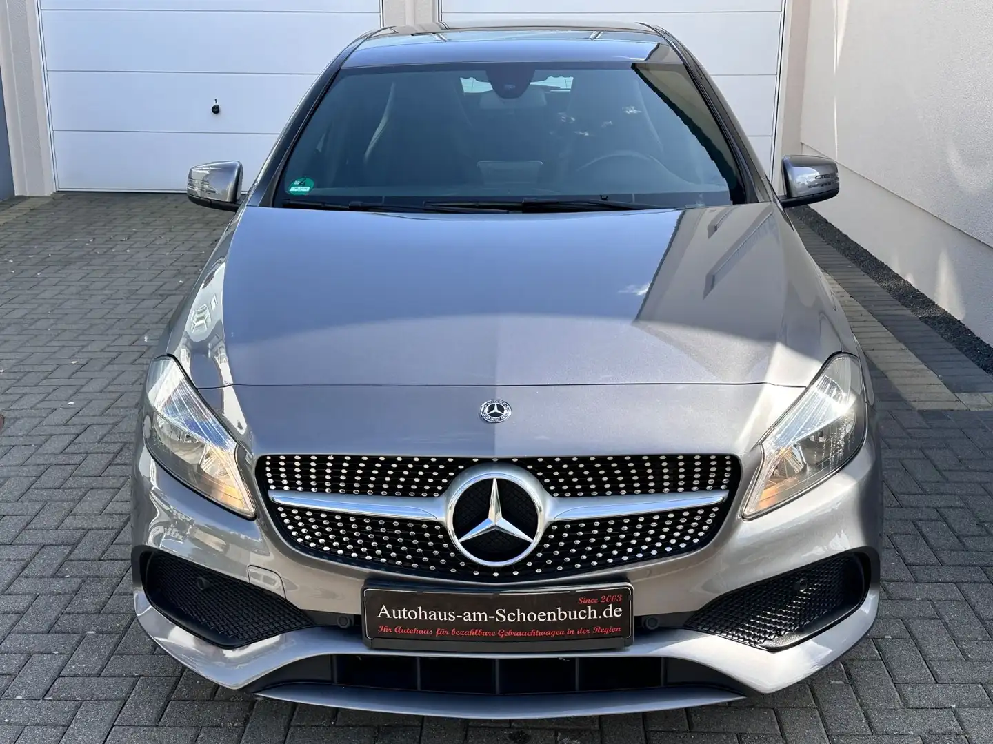 Mercedes-Benz A 200 d DCT*AMG Line*93tKM*Kamera*Navi* Grau - 2