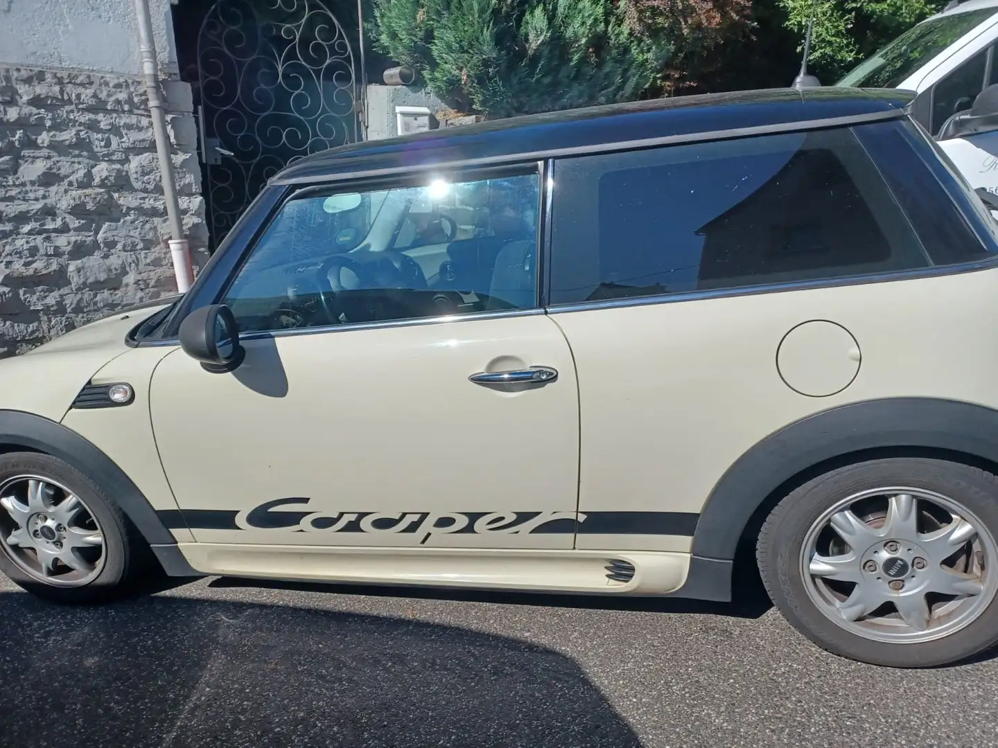 MINI Cooper MINI Beige - 2