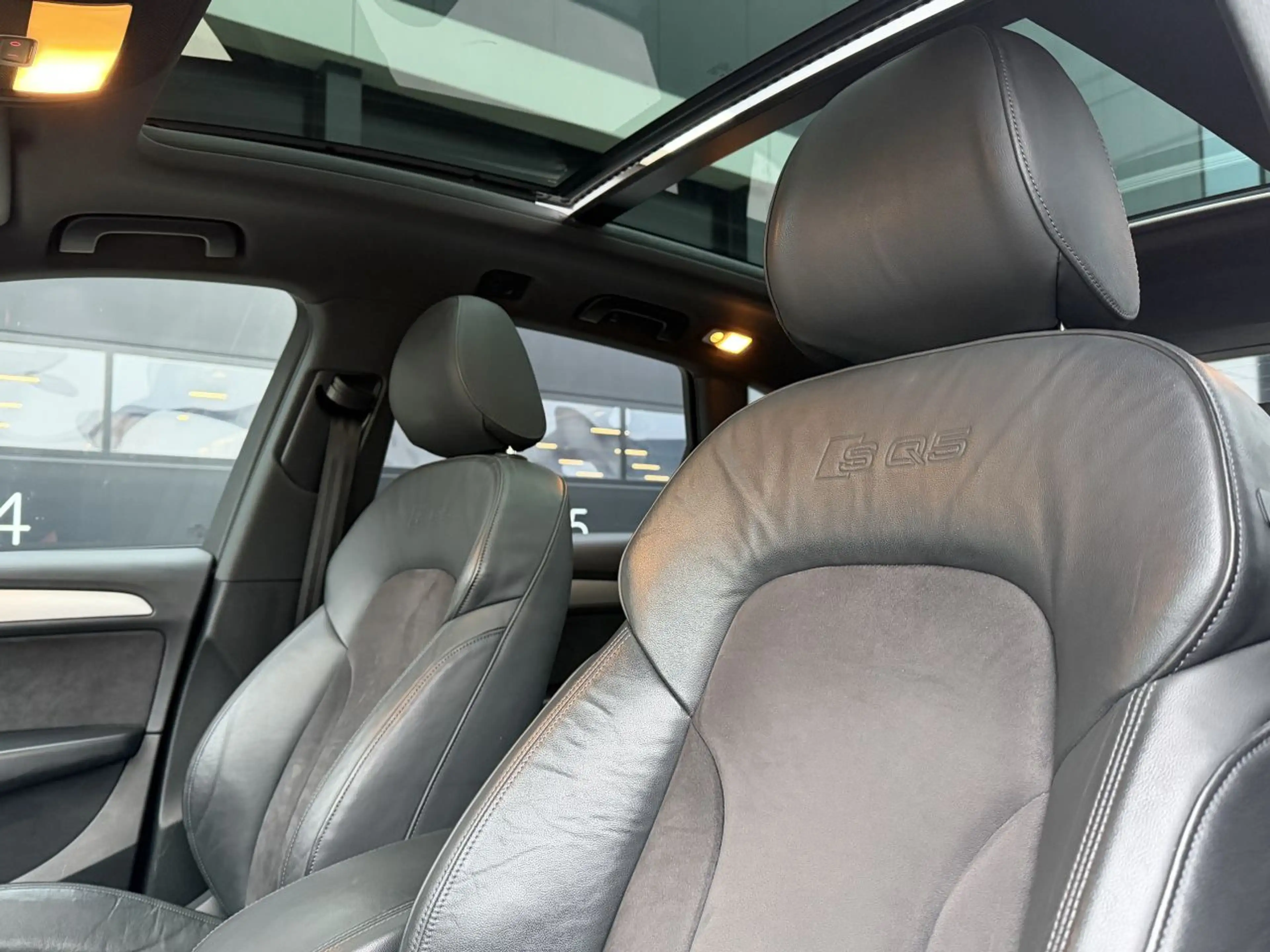Audi SQ5 3.0 TDI Quattro Pano B&O — photo 8