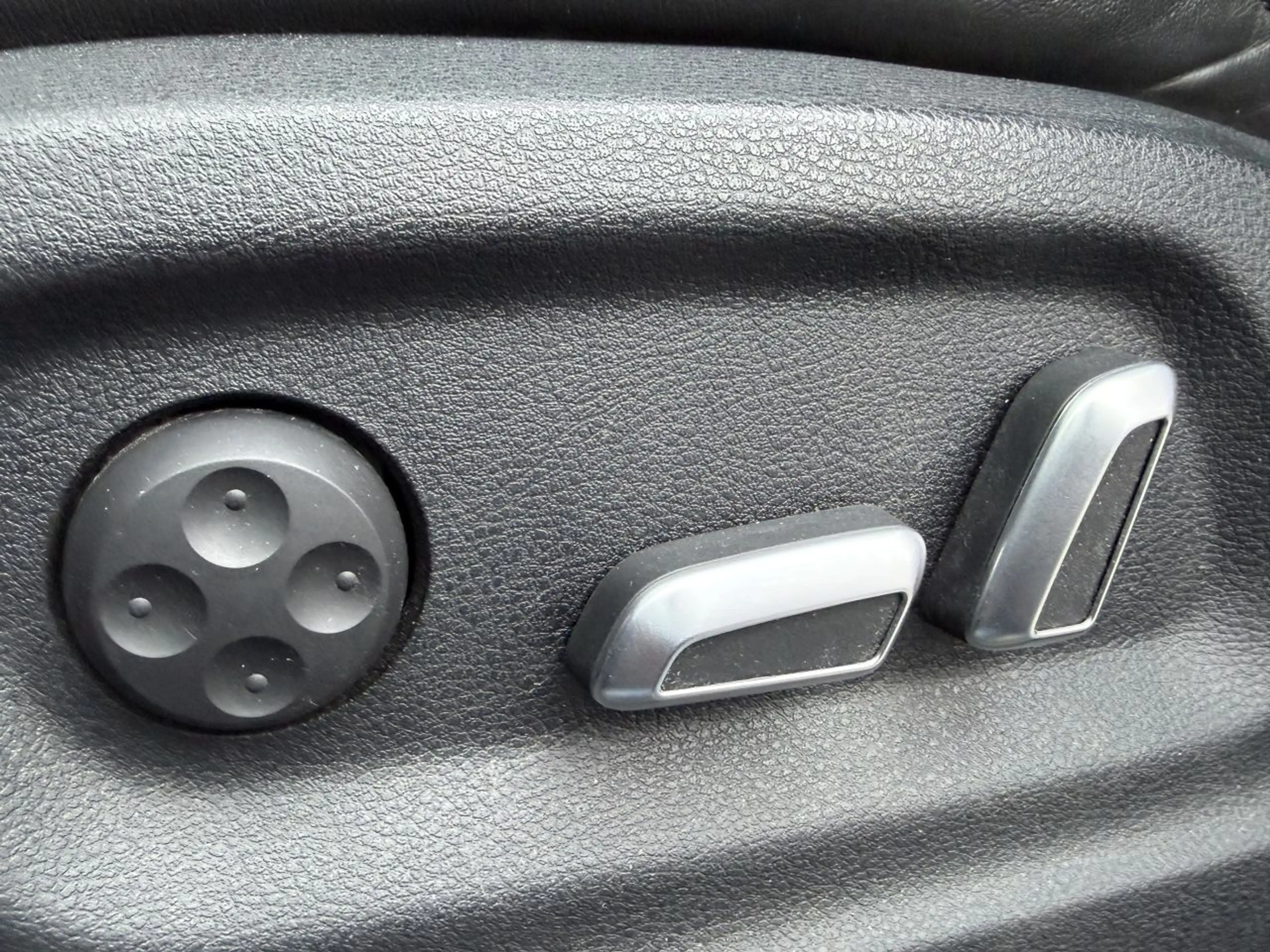 Audi SQ5 3.0 TDI Quattro Pano B&O — photo 9