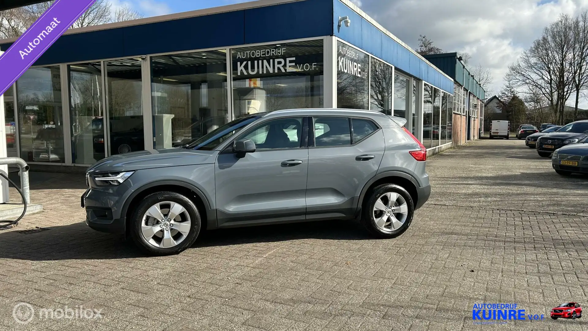 Volvo XC40 Momentum Pro 2.0 T4 Gris - 2
