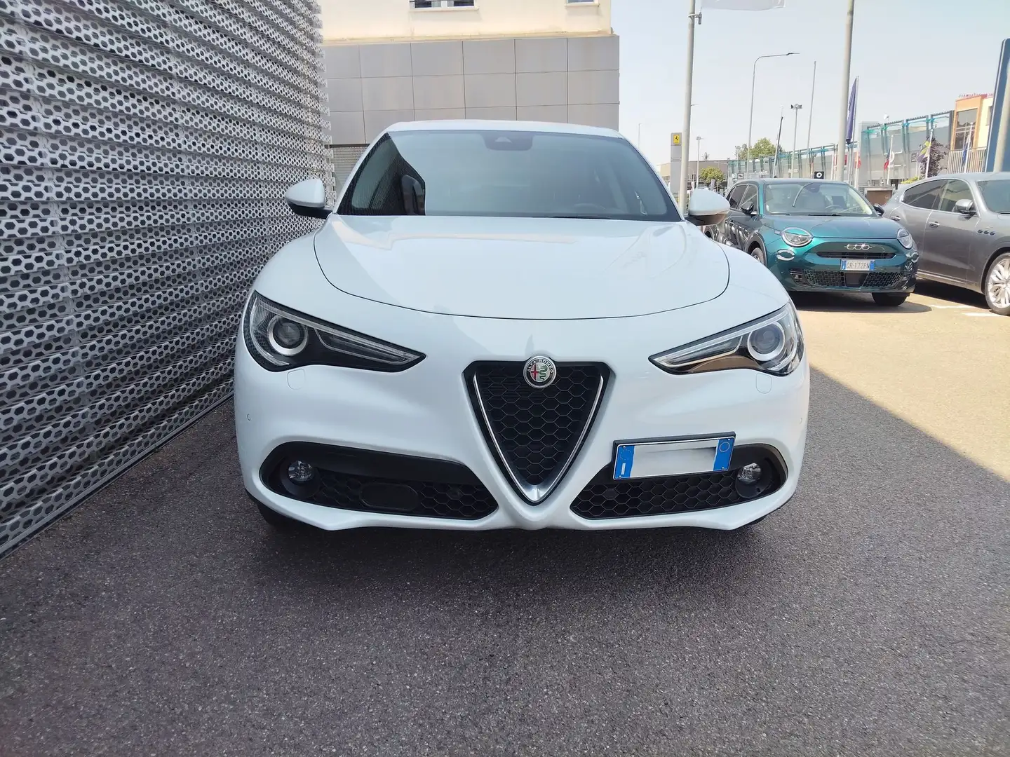 Alfa Romeo Stelvio 2.2 Turbodiesel 210 CV AT8 Q4 Executive Bianco - 2
