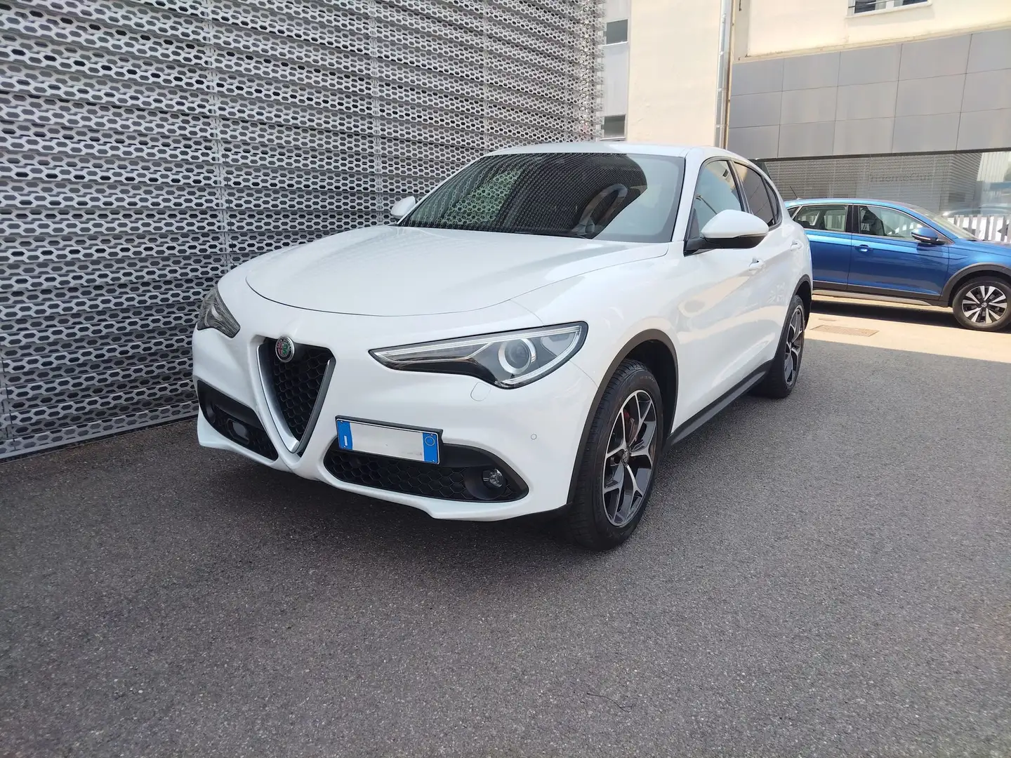 Alfa Romeo Stelvio 2.2 Turbodiesel 210 CV AT8 Q4 Executive Bianco - 1