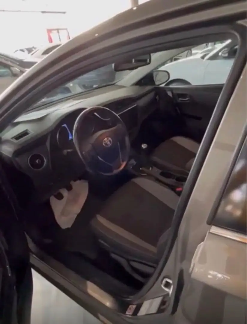 Toyota Auris Auris 115D Active Active Gris - 2