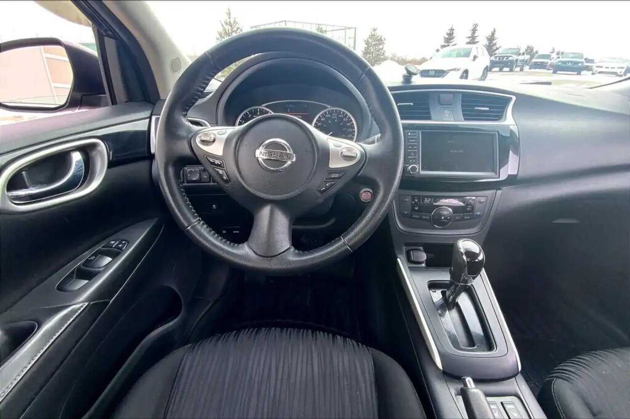 Nissan Sentra снимка Nissan Sentra