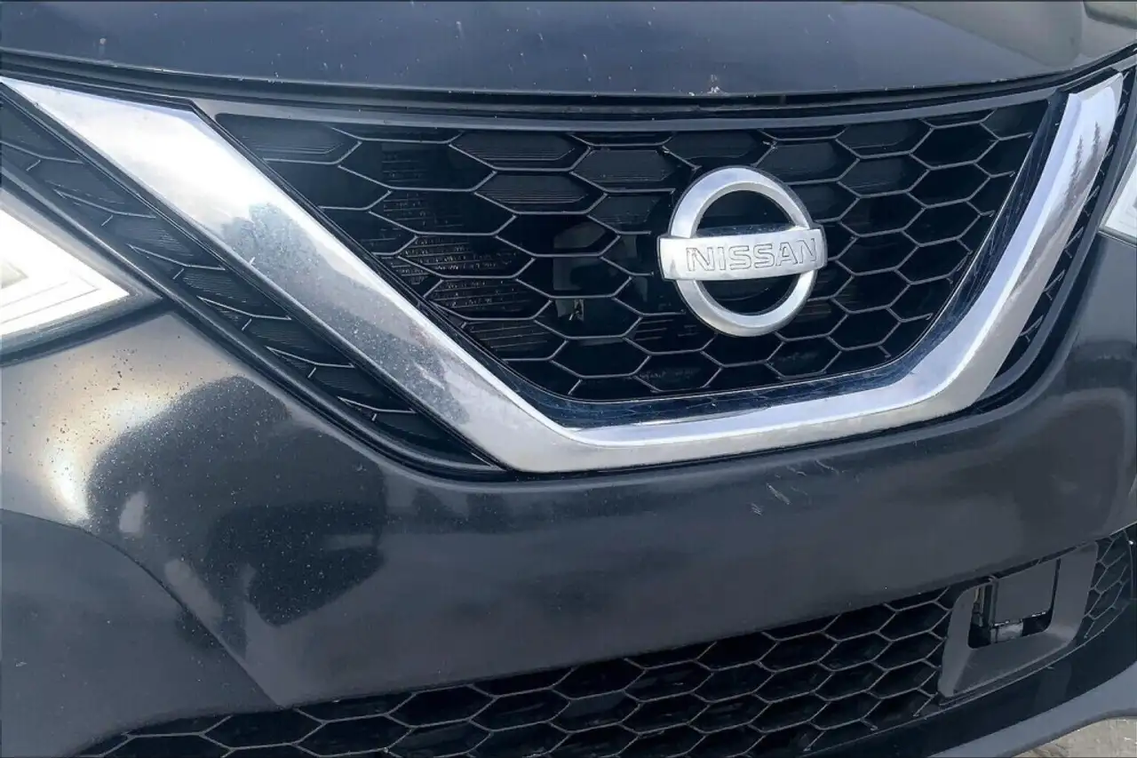 Nissan Sentra снимка Nissan Sentra