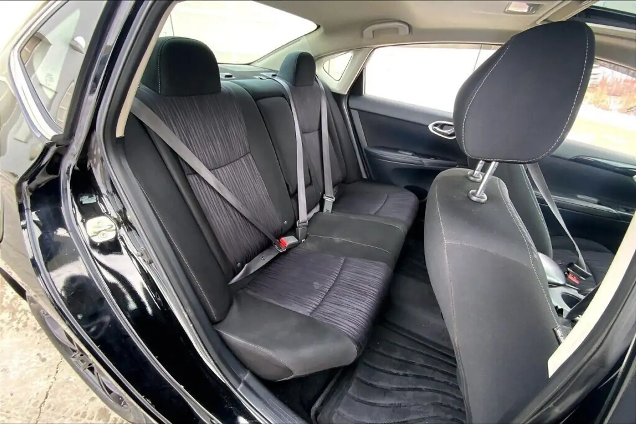 Nissan Sentra снимка Nissan Sentra