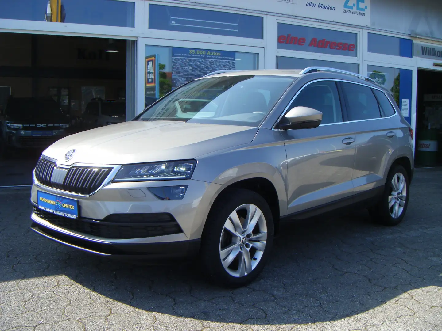 Skoda Karoq Style 4x4 *AHK*KLIMAAUT*SITZHZG*LED*NAVI* Beige - 1