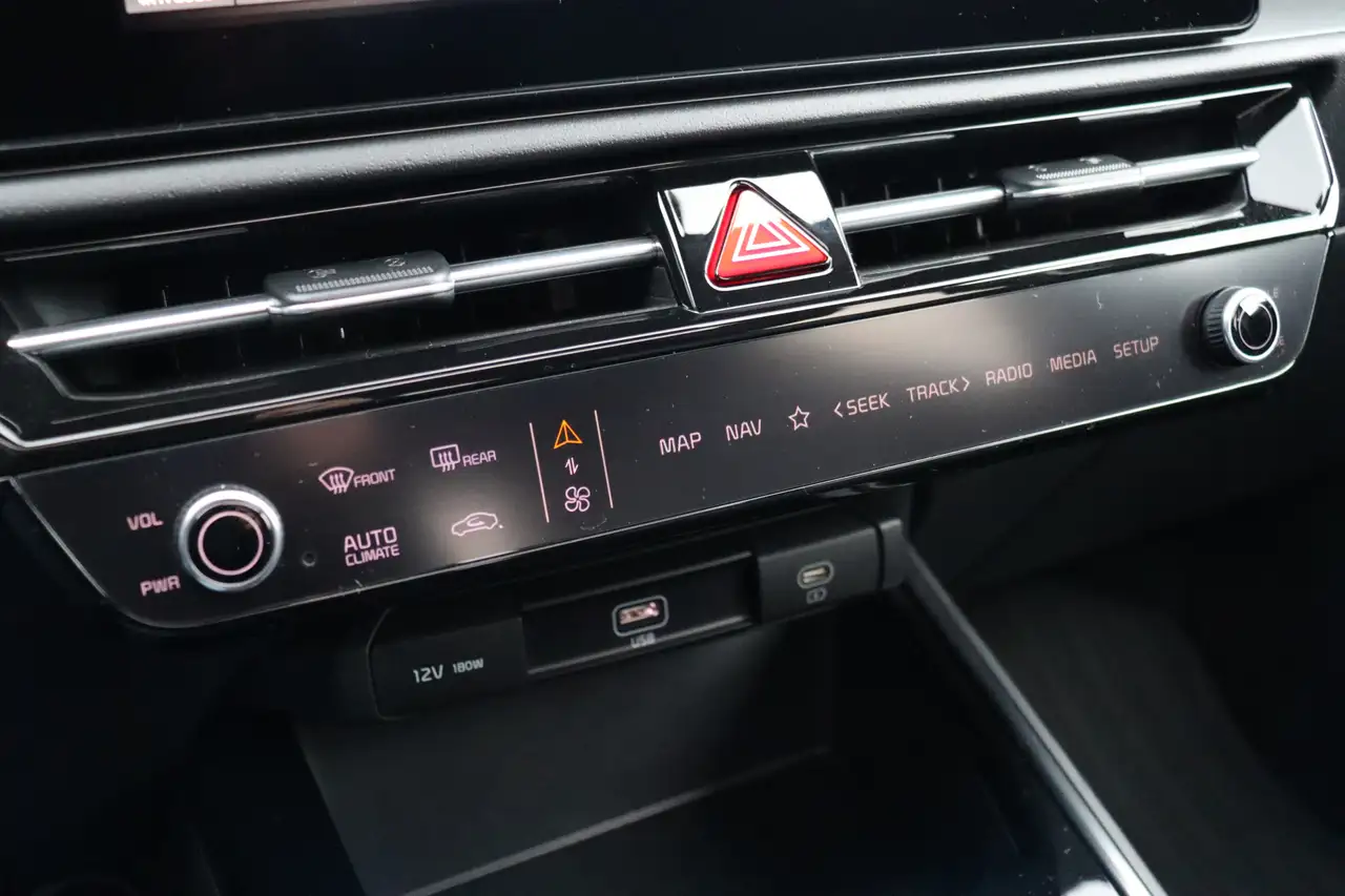 Kia Niro 1.6 GDi Hybrid DynamicPlusLine | Adap. Cruise | St 28
