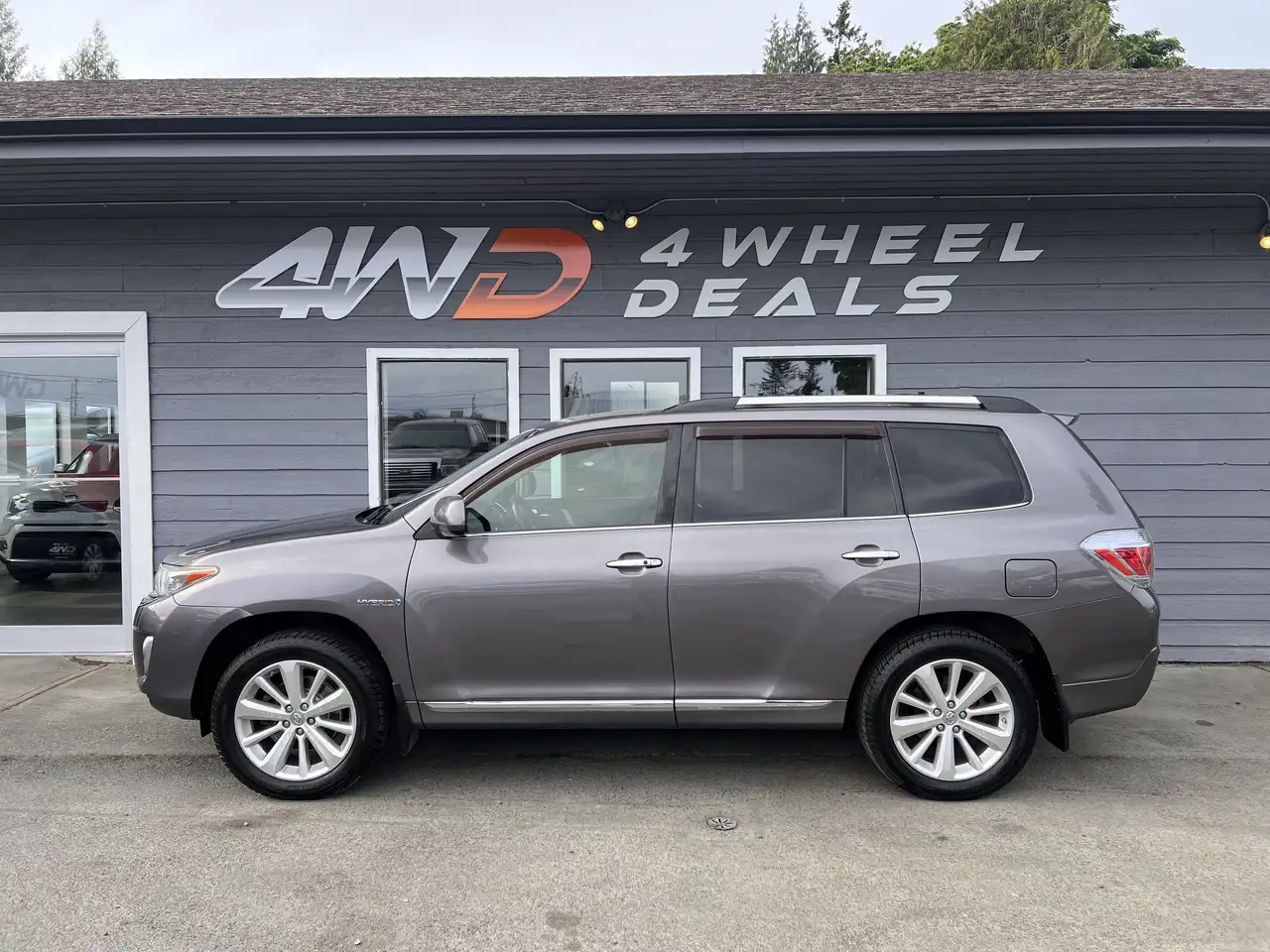 Toyota Highlander photo Toyota Highlander