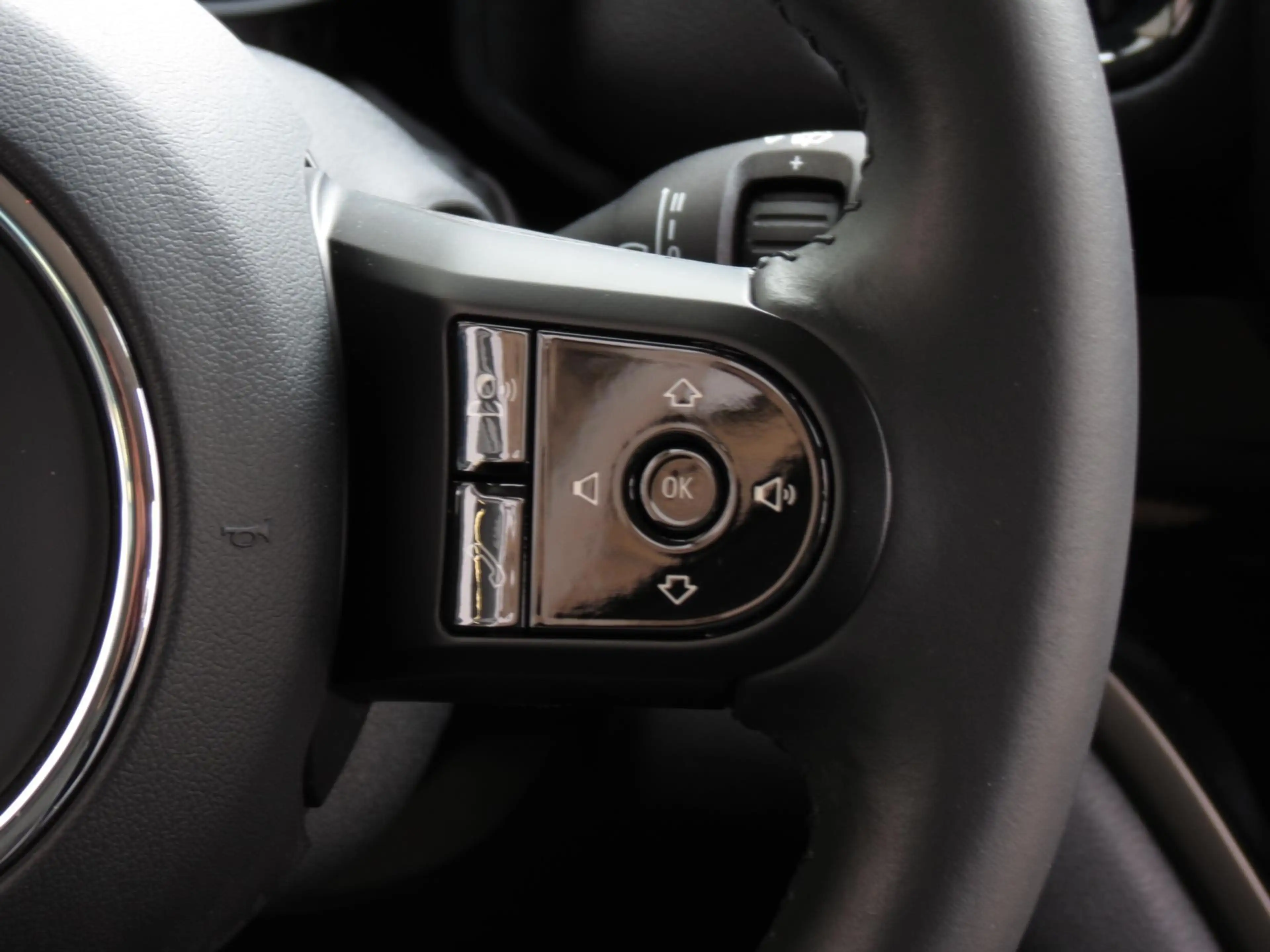 MINI Cooper SE Countryman Mini 2.0 ALL4 HUD|Camera|Car-Play|Navi|Cruise|Clim — photo 23