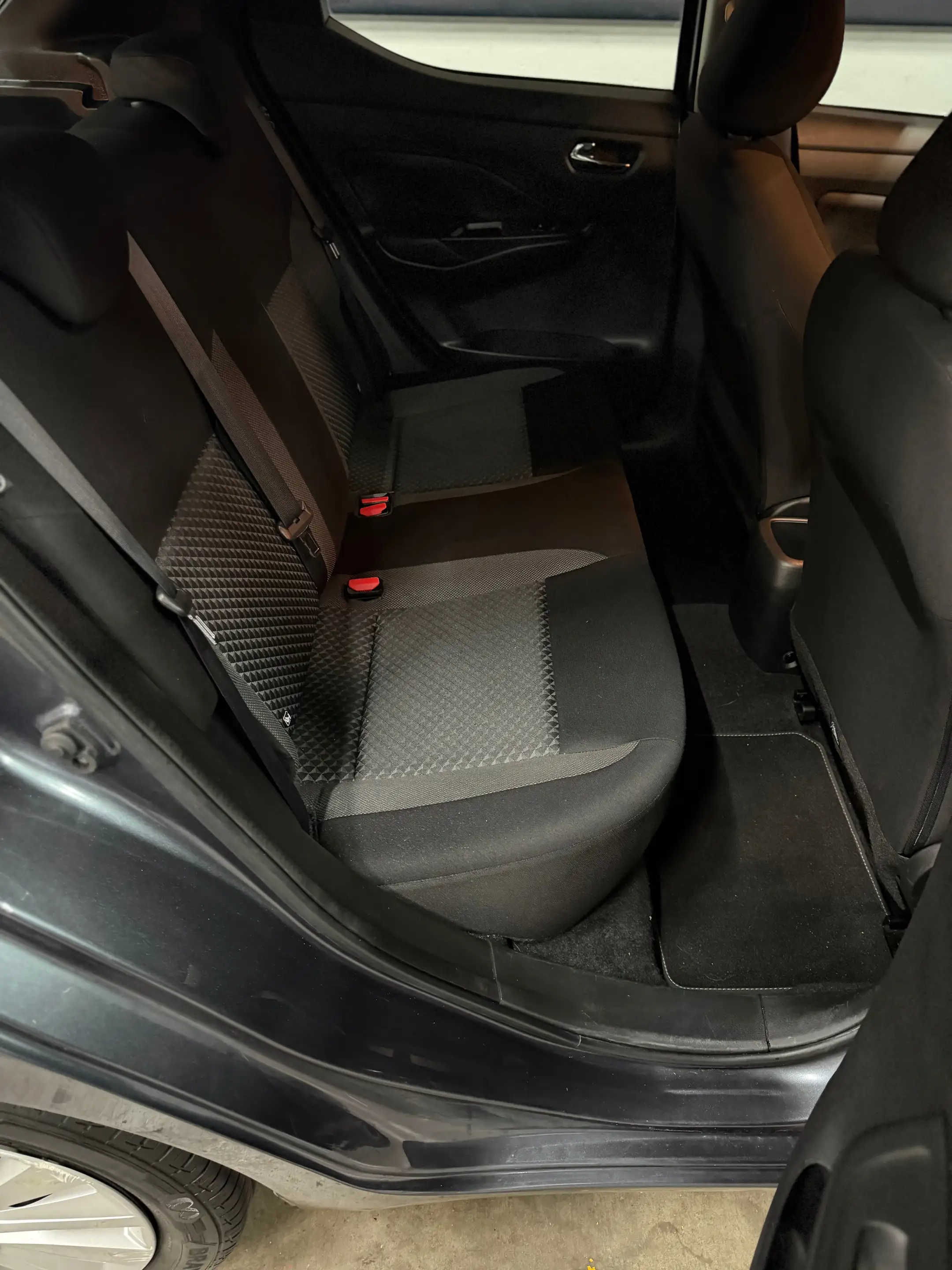 Nissan Micra Micra 1.0 IG-T N-Design — photo 13