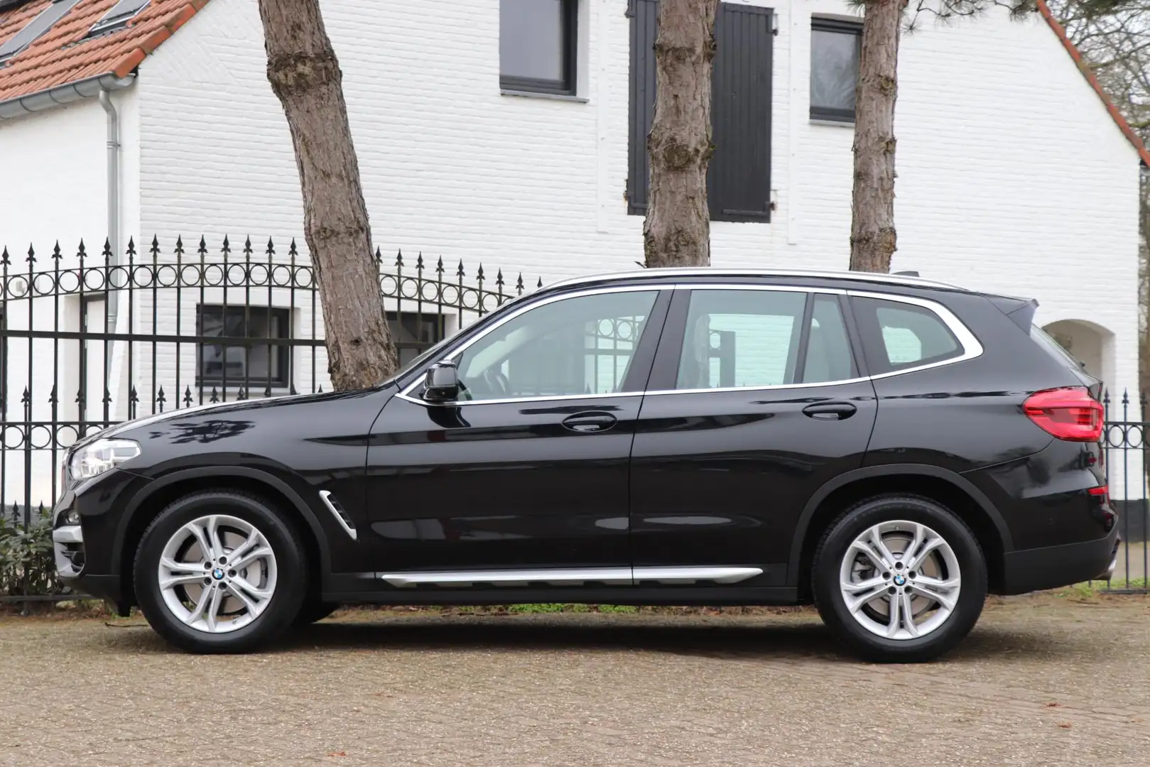 BMW X3 xDrive30i Executive |Trekhaak |Sportstoelen |Head- Zwart - 2