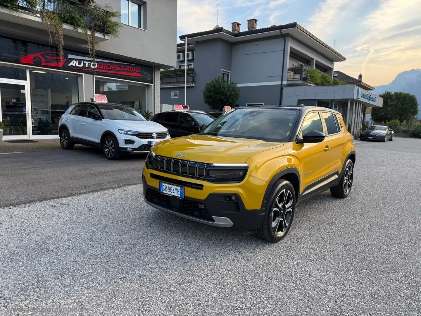 Jeep Avenger 1.2 Turbo Summit Giallo - 1