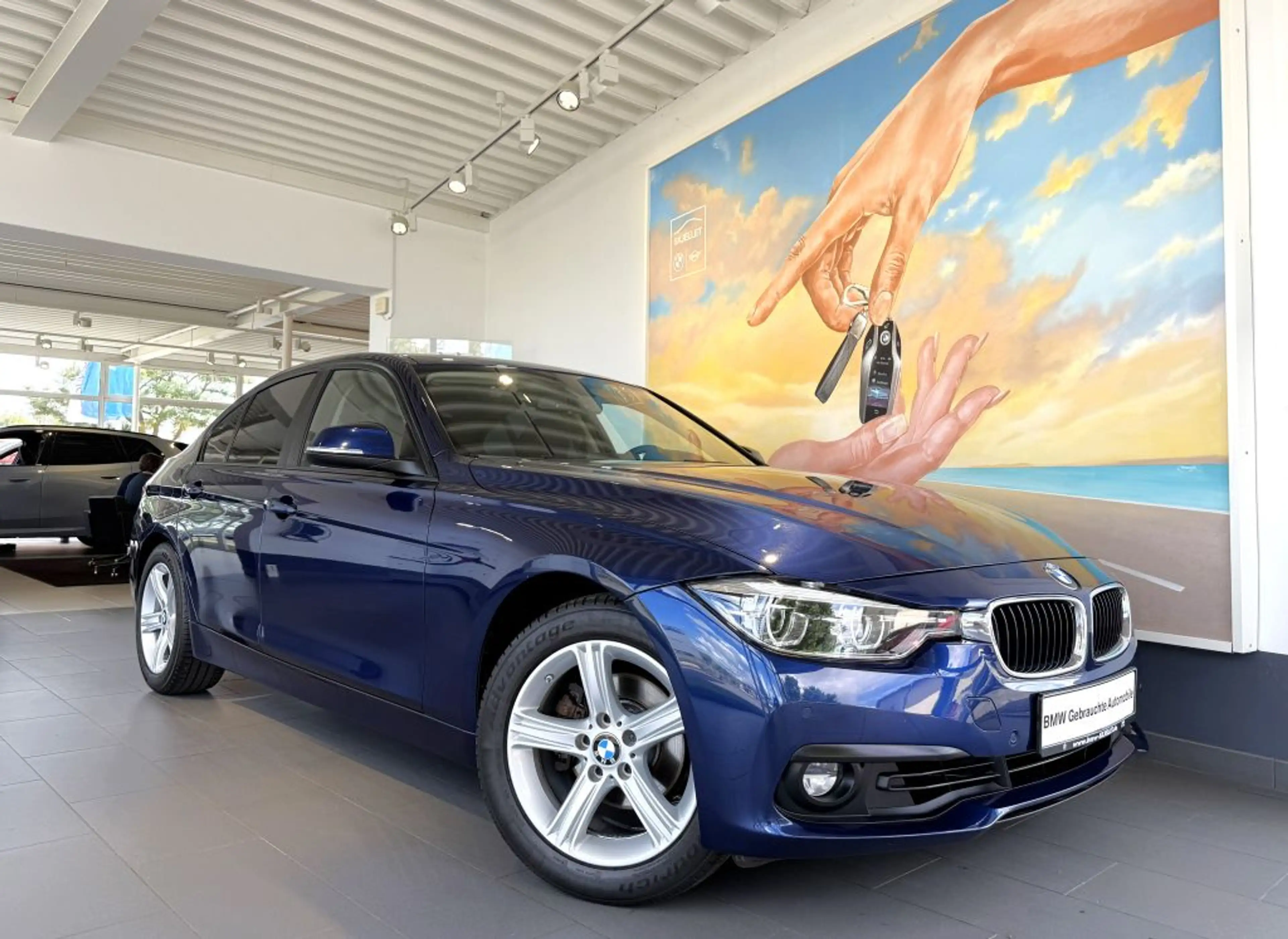 BMW 320 i Advantage Aut.8G LED+NAVI+HIFI+AL+SITZH+ — photo 2