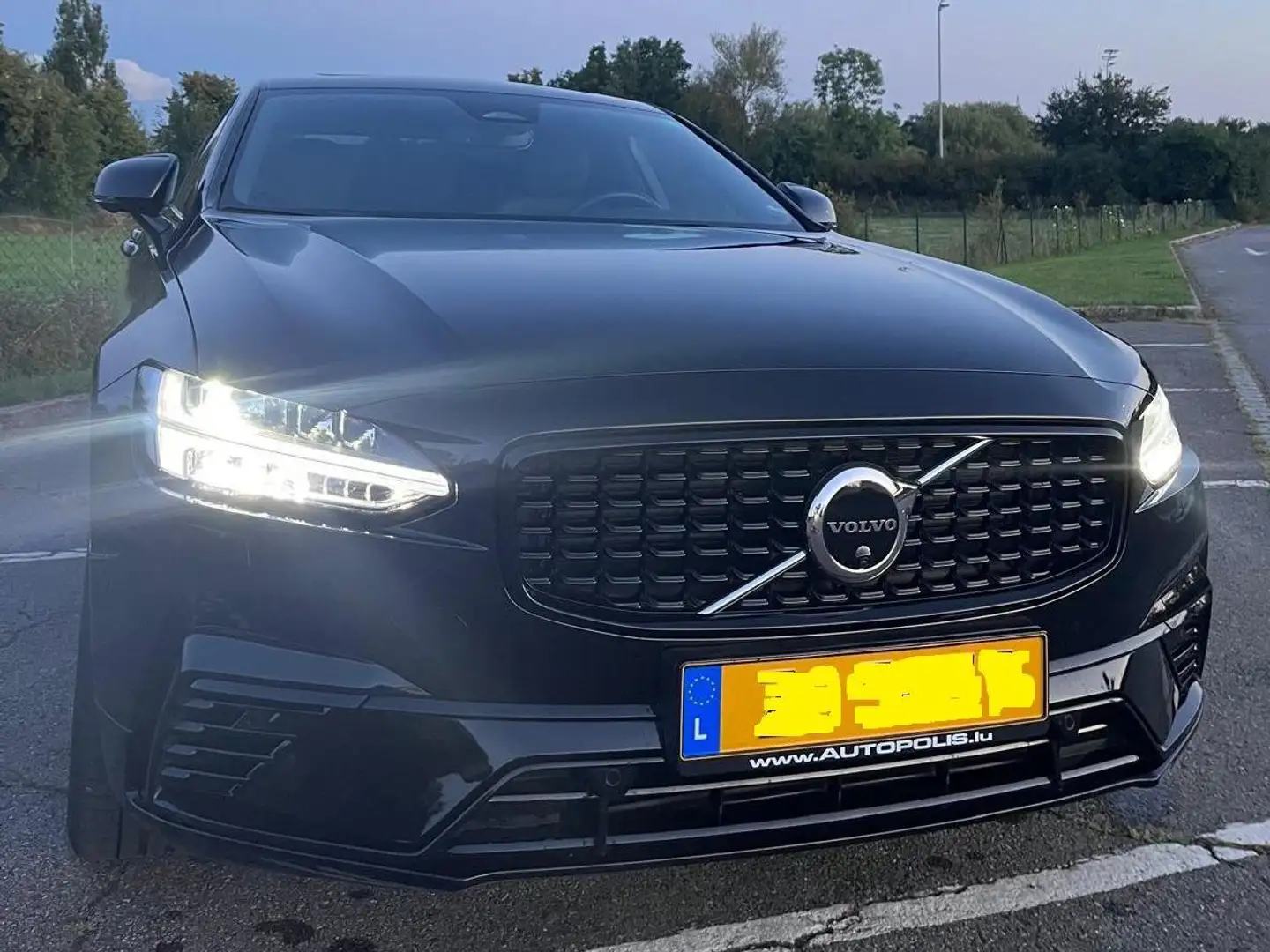 Volvo S90 T R-DESIGN Hybrid Fekete - 2