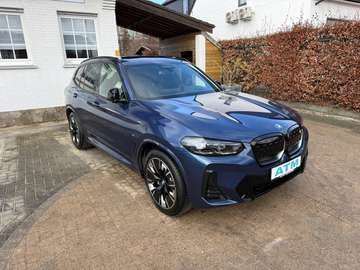iX3 M 80 kWh /Pano dak/Head-up/El zet./Har. kardon