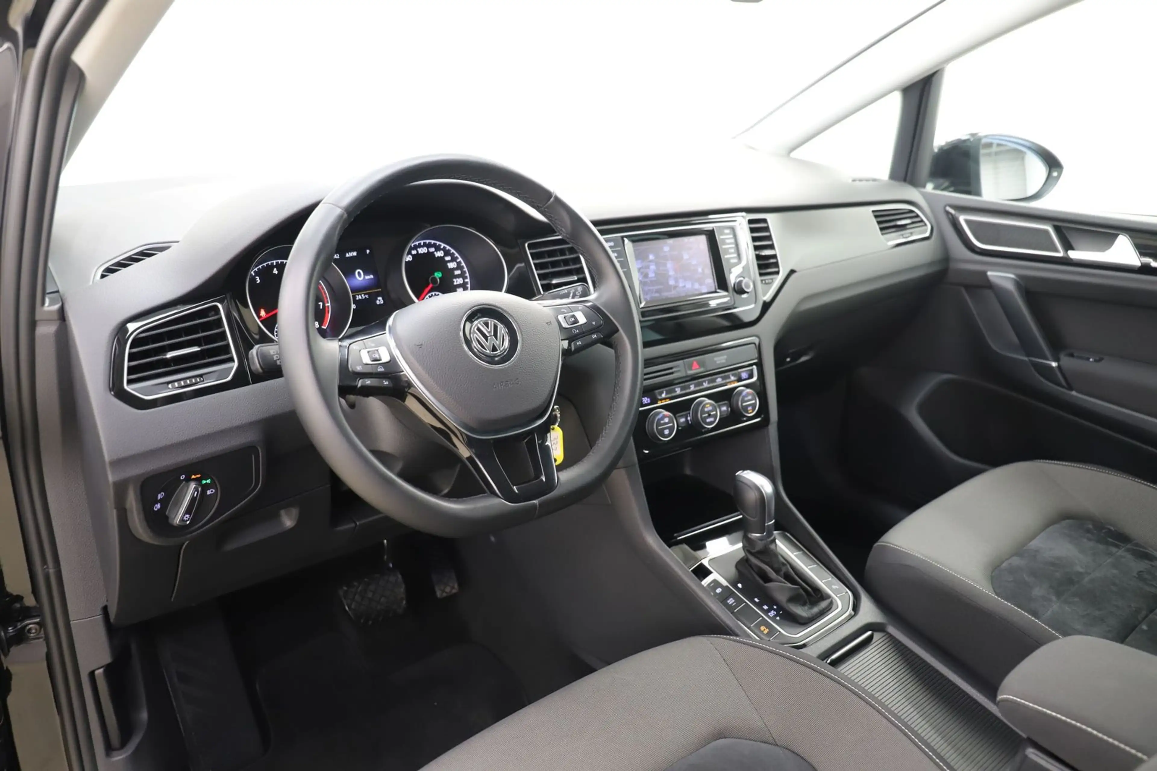 Volkswagen Golf Sportsvan Golf 7 Sportsvan 1.4TSI 150PS DSG Highline Pano — photo 13
