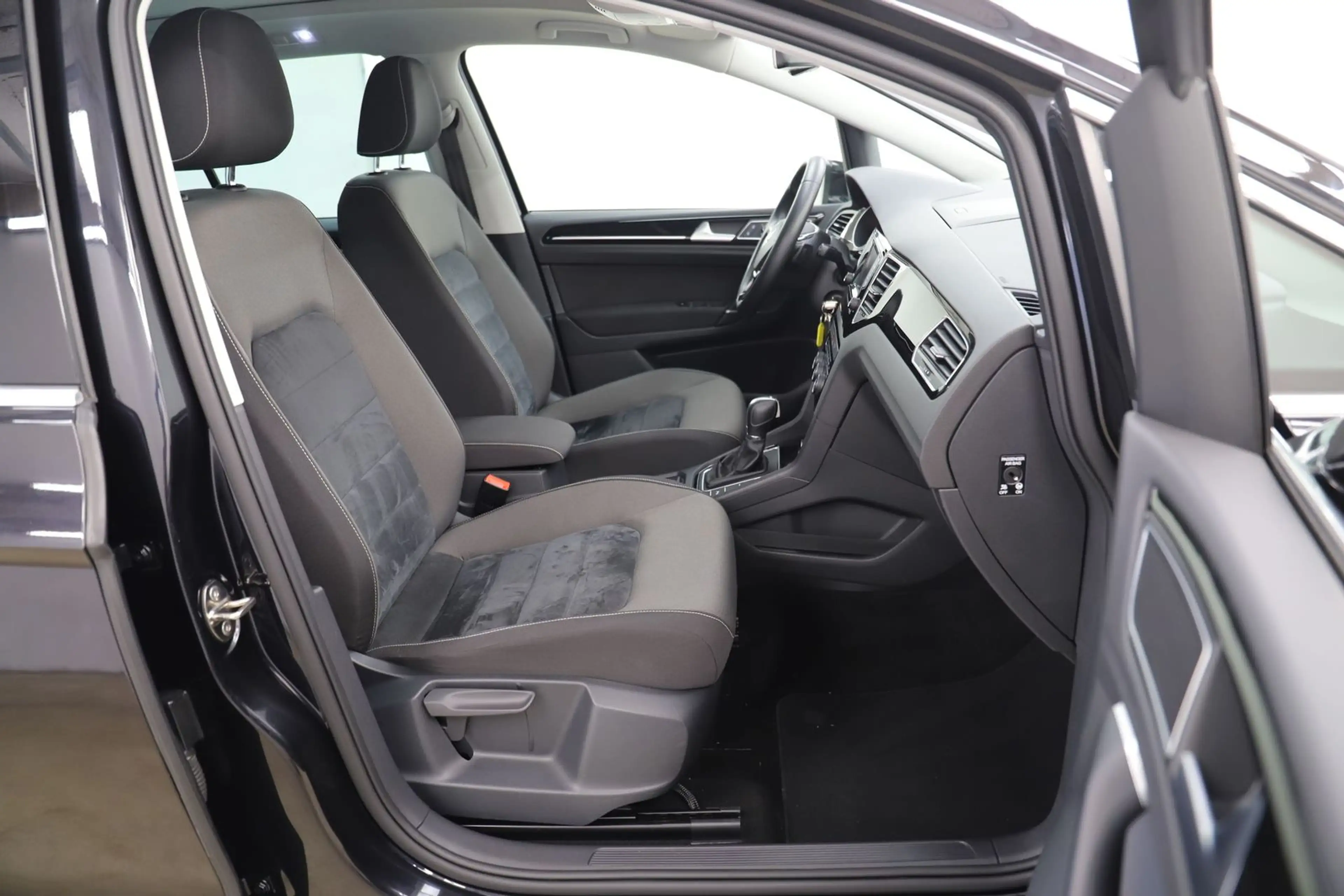 Volkswagen Golf Sportsvan Golf 7 Sportsvan 1.4TSI 150PS DSG Highline Pano — photo 10