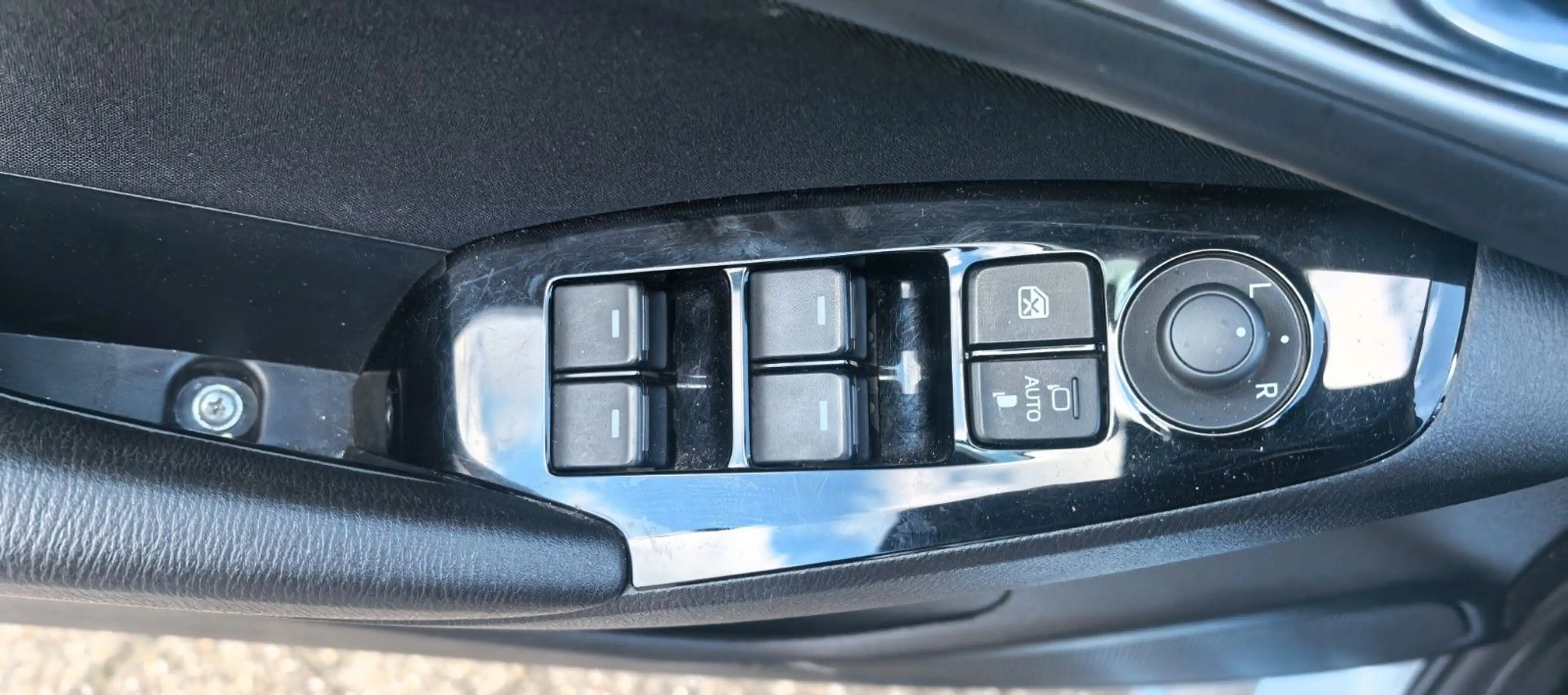 Mazda 3 Lim. Exclusive-Line Navi/LED/Head Up — photo 30