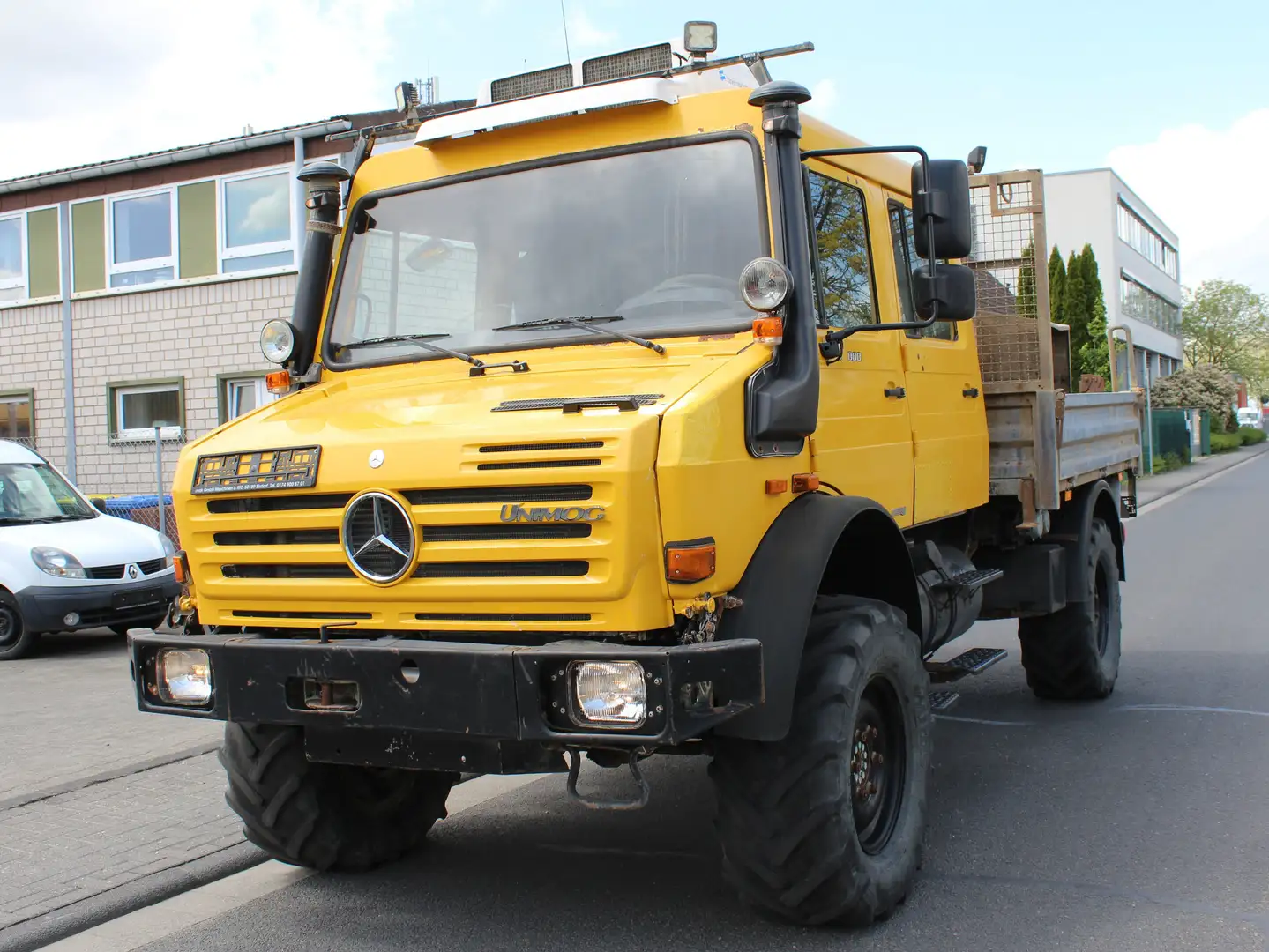 Mercedes-Benz Unimog 437/25 U4000 EURO 5 Doppelkabine Klima Gelb - 2