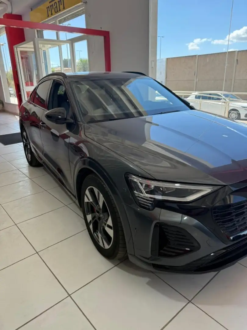 Audi Q8 e-tron Sportback 50 quattro S line - 1