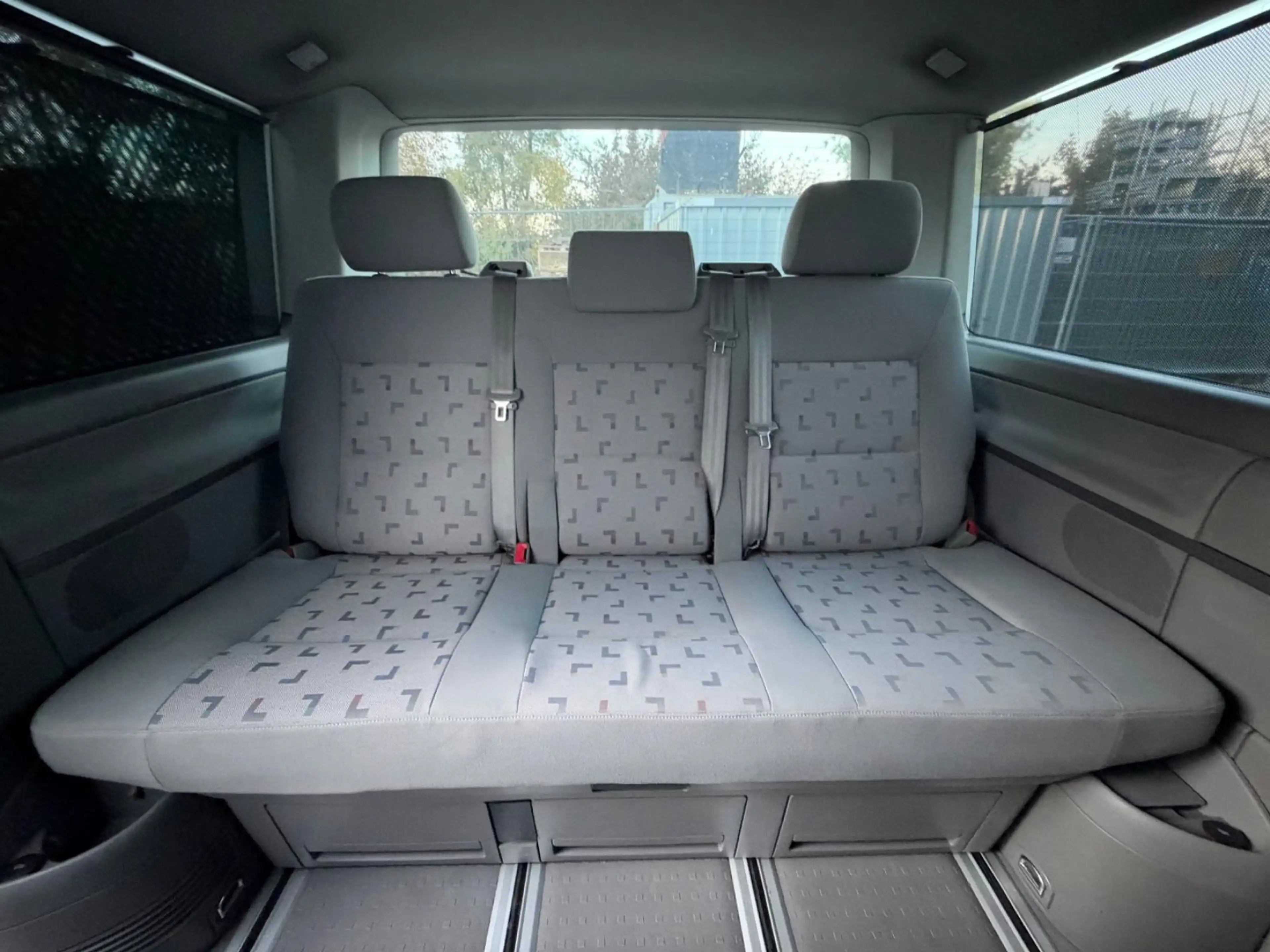 Volkswagen T5 Multivan 7 Sitzer AHK Doppelklima — photo 18