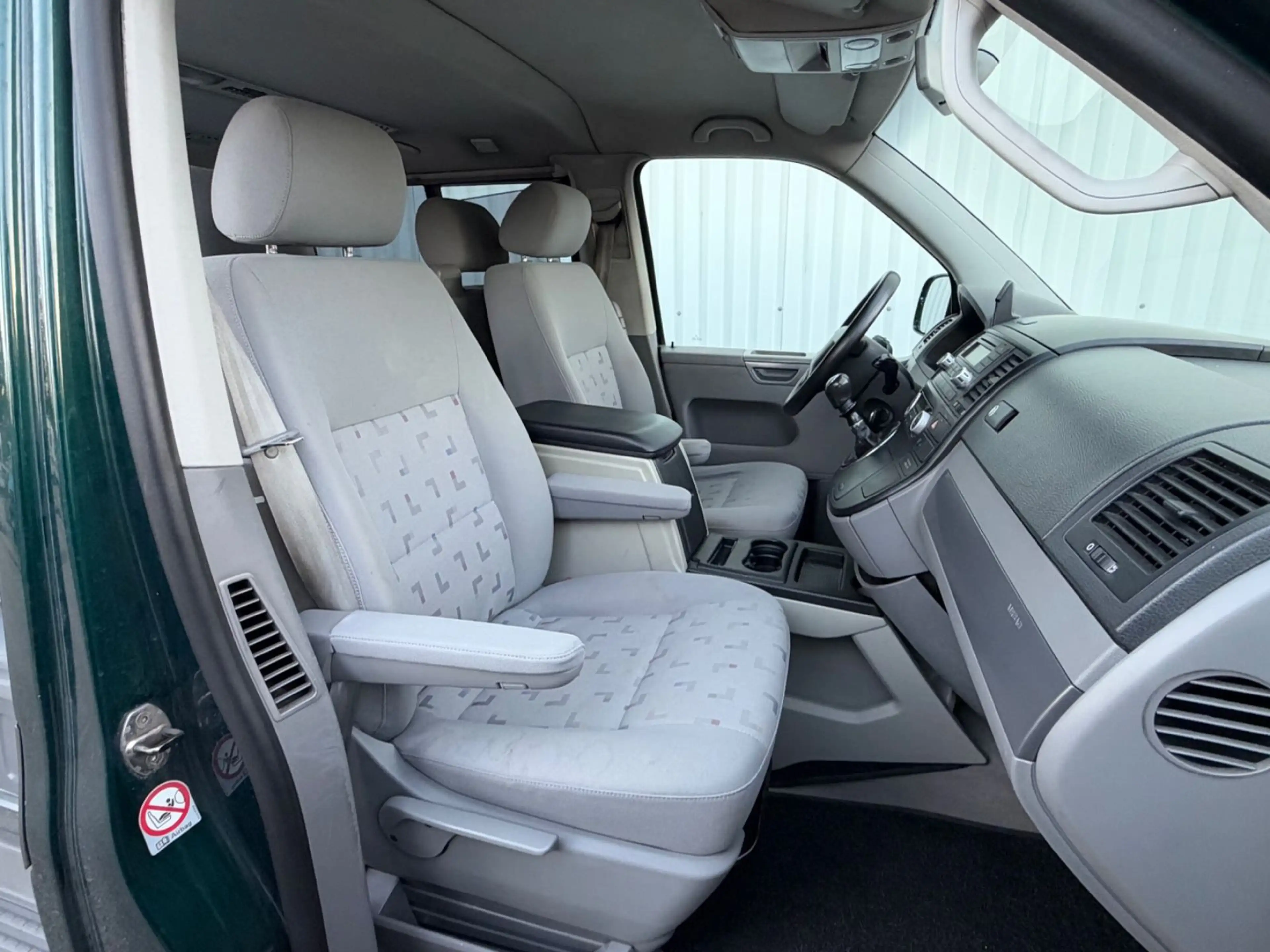 Volkswagen T5 Multivan 7 Sitzer AHK Doppelklima — photo 24