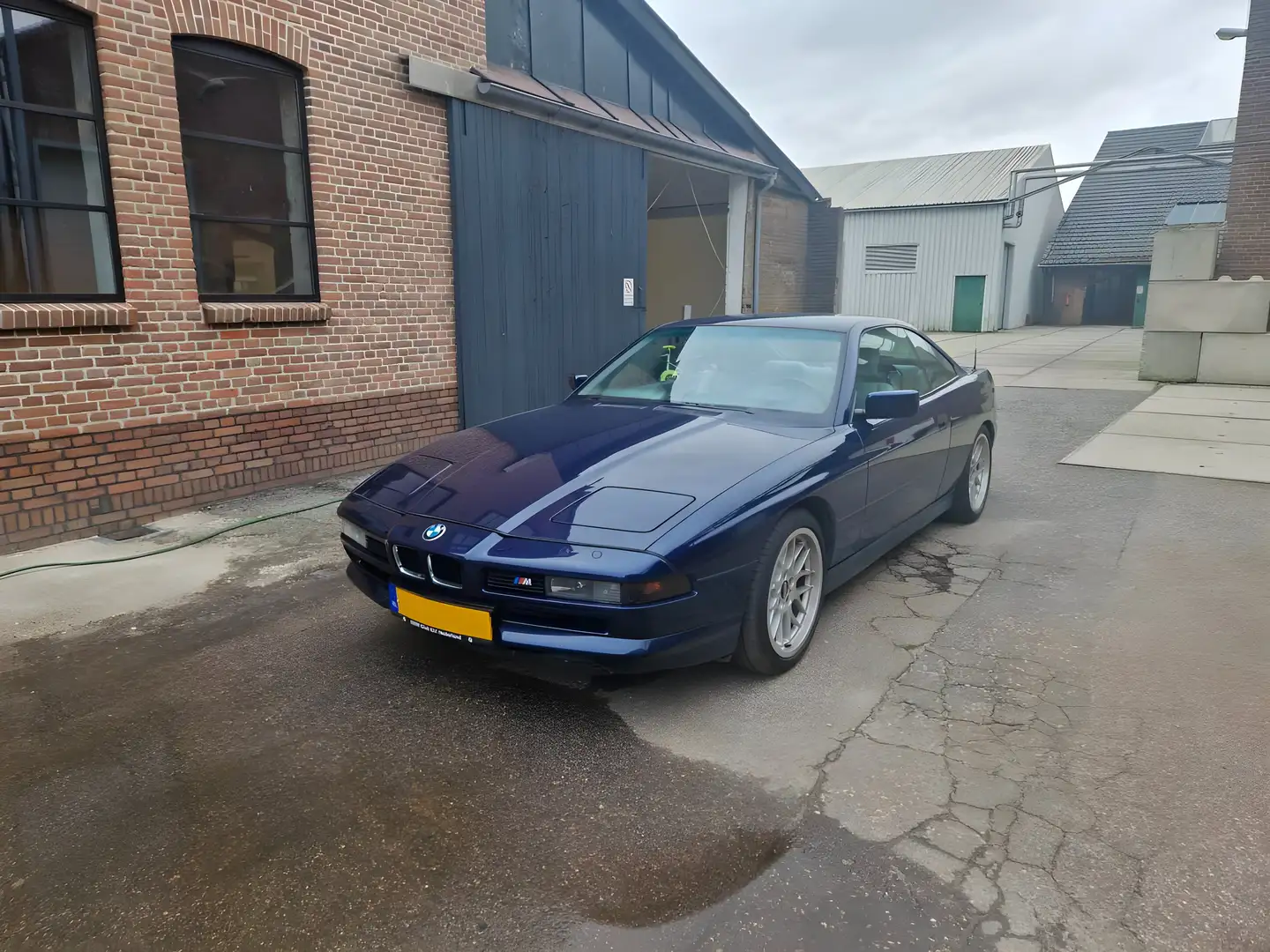 BMW 850 Ci Azul - 2
