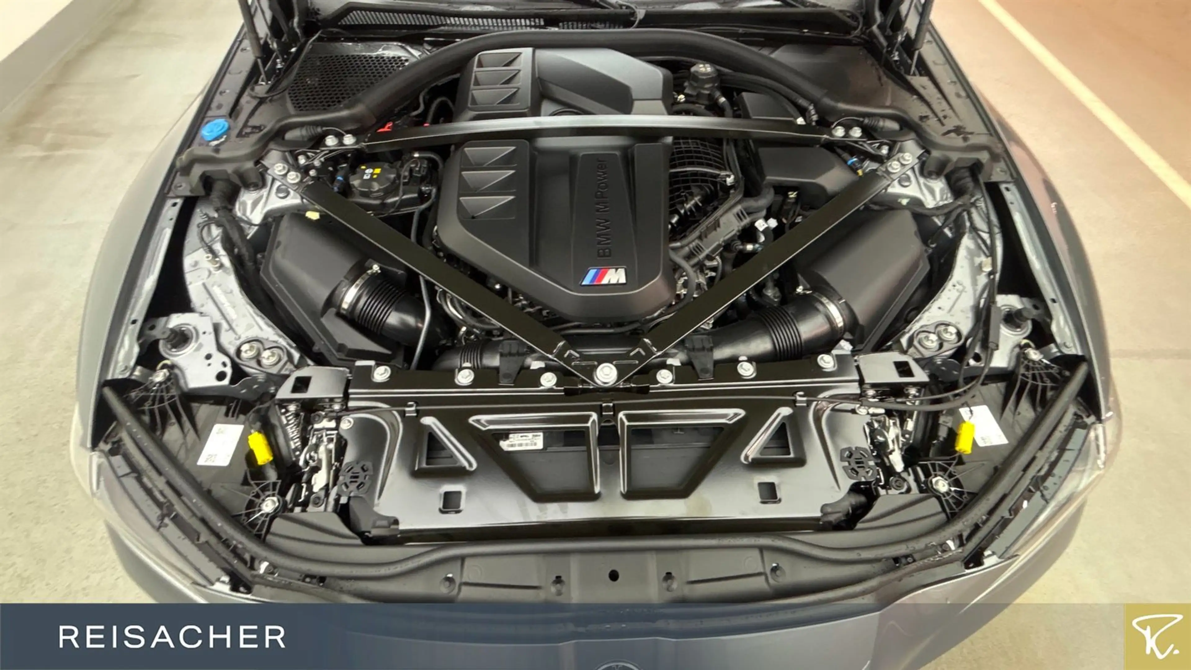 BMW M3 Competition mit M xDrive Touring DAB Radio — photo 7