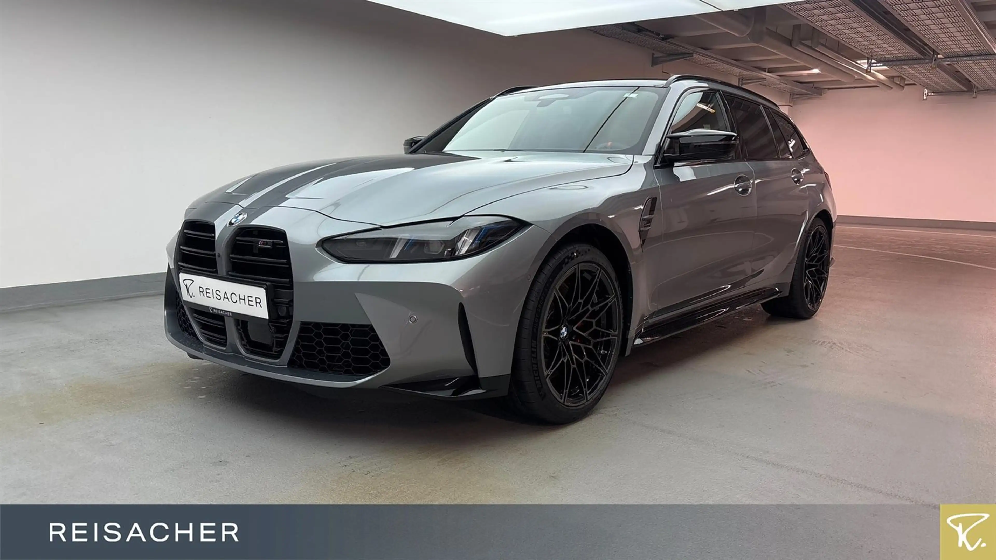BMW M3 Competition mit M xDrive Touring DAB Radio
