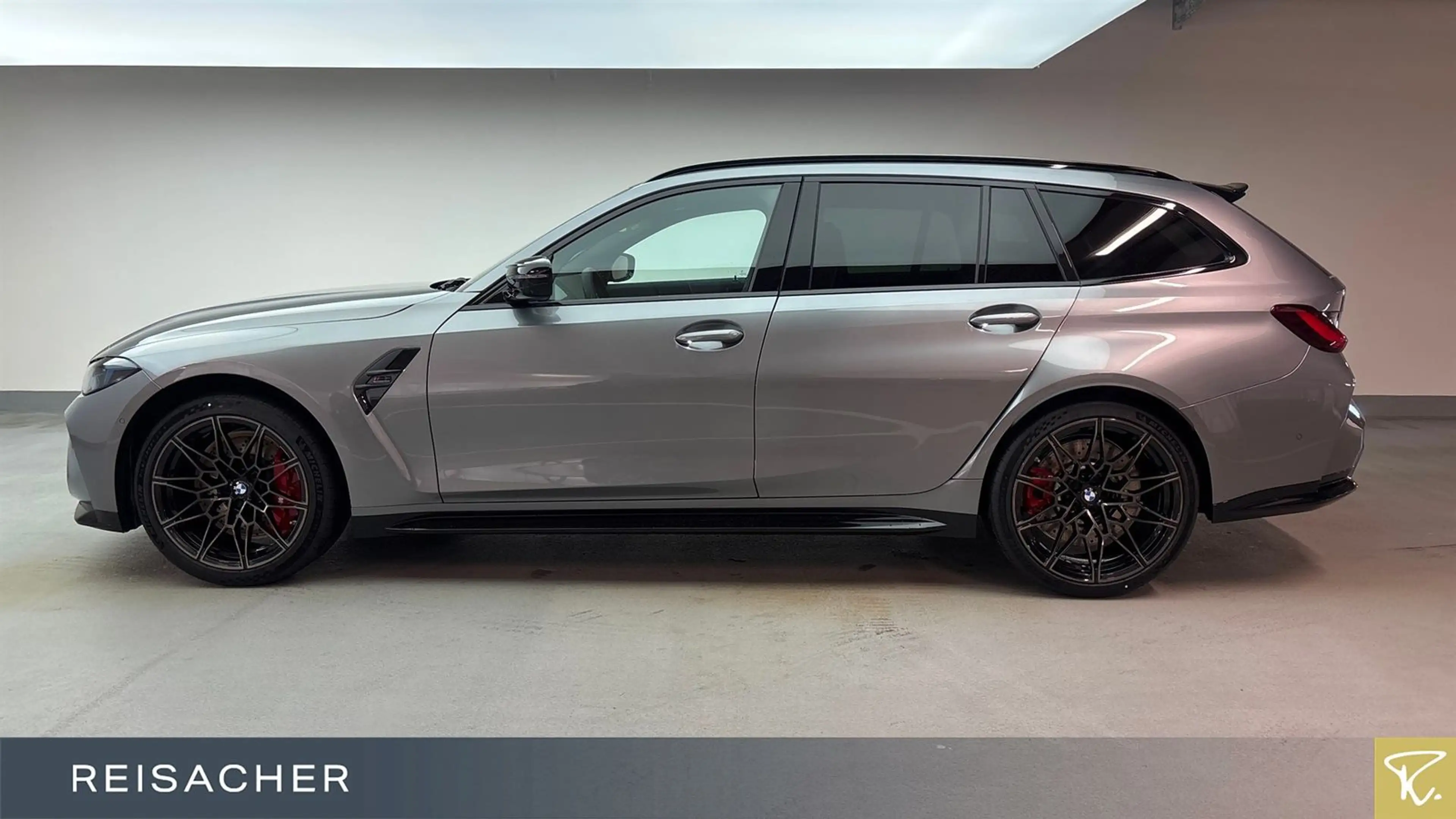 BMW M3 Competition mit M xDrive Touring DAB Radio — photo 9