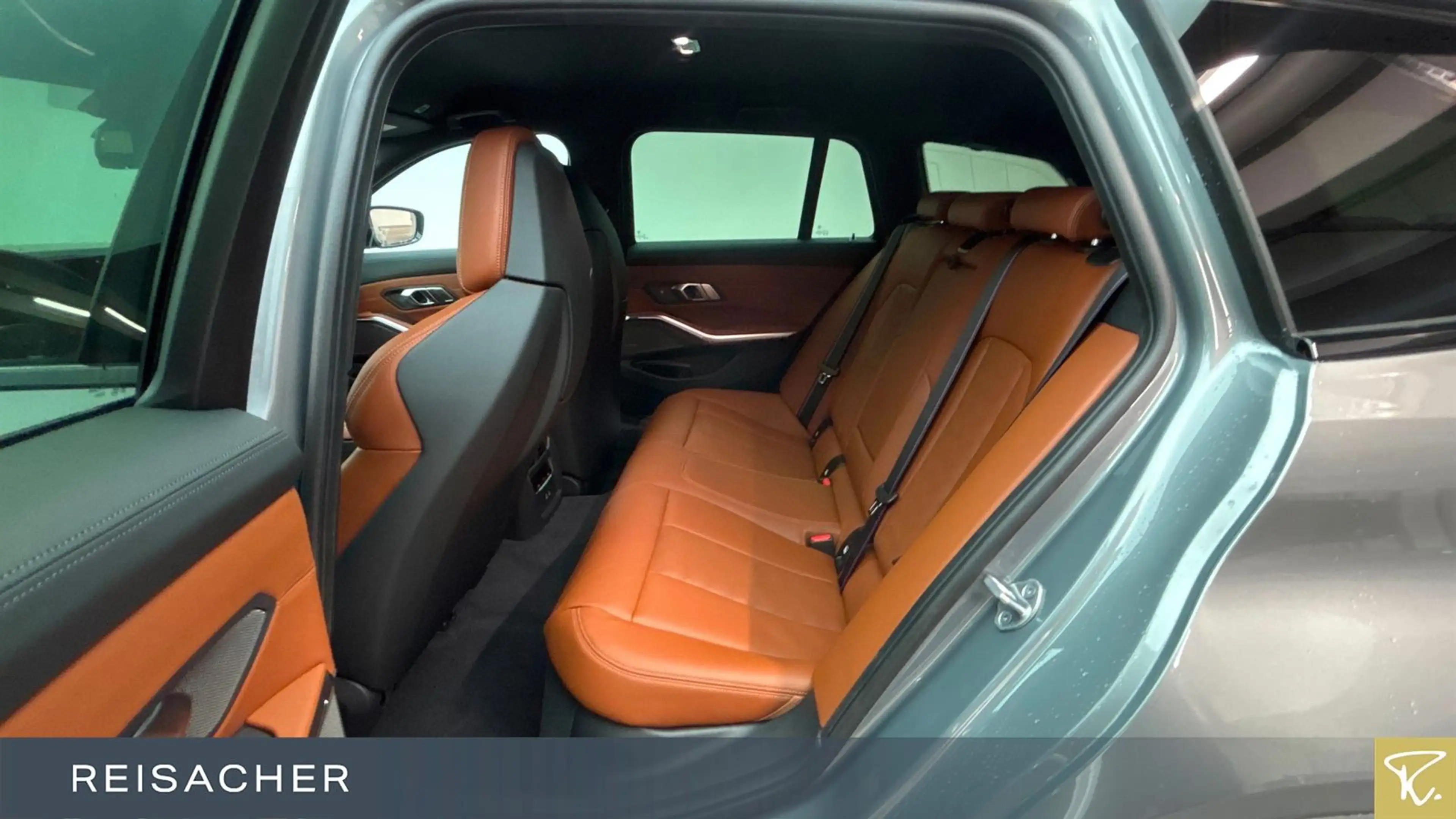 BMW M3 Competition mit M xDrive Touring DAB Radio — photo 8