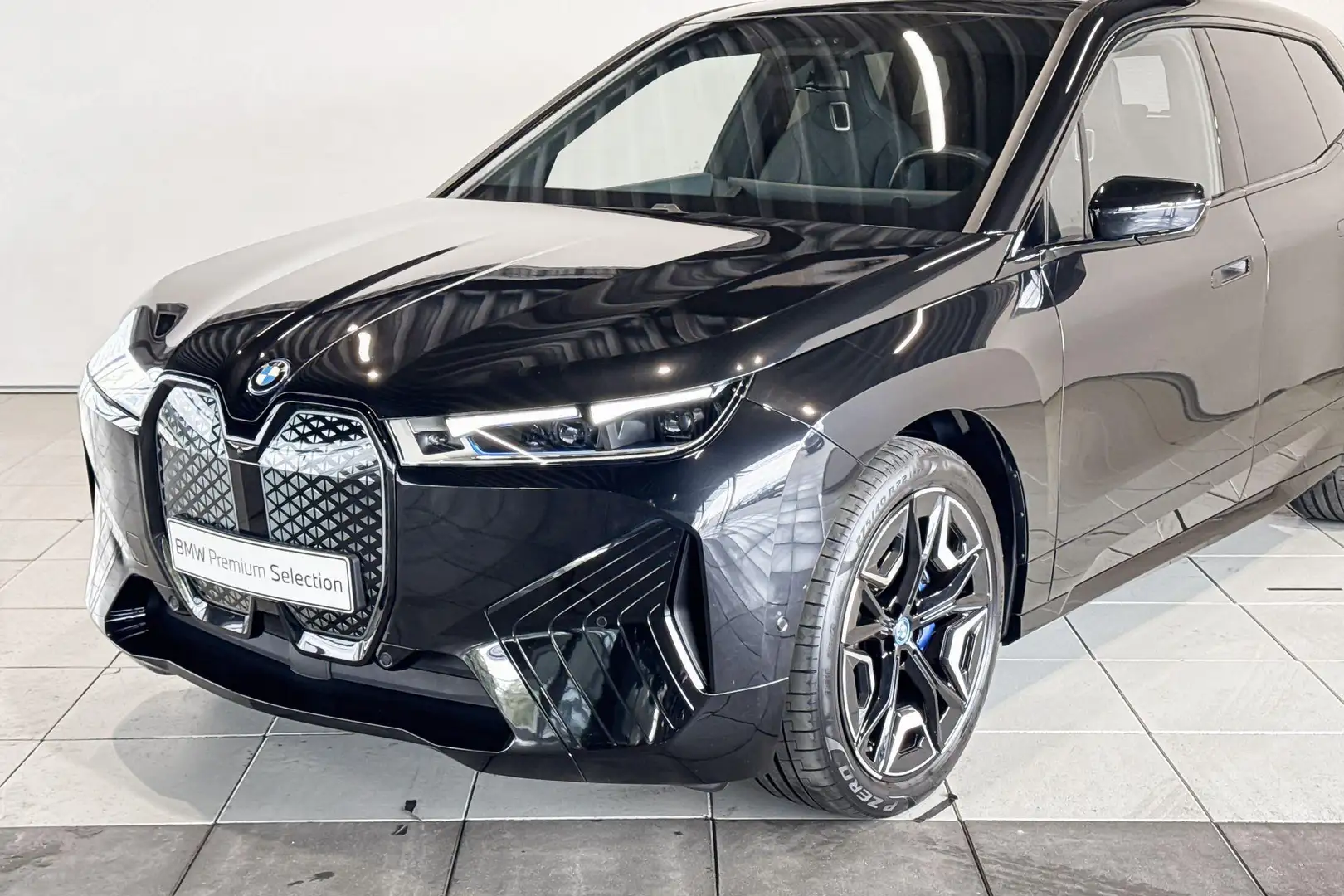 BMW iX xDrive50 Business Edition Plus Sportpakket Noir - 2