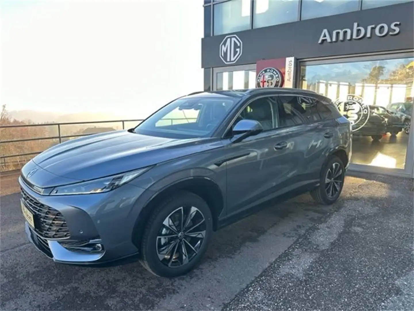 MG HS Hybrid+ Luxury - LAGERND - PROMPT Grau - 1