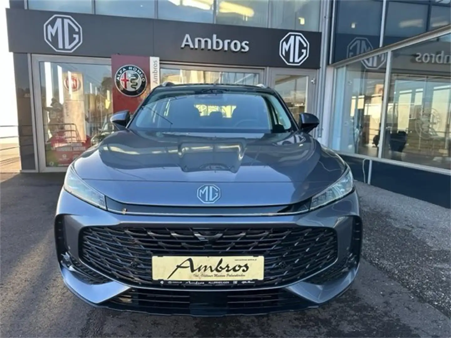 MG HS Hybrid+ Luxury - LAGERND - PROMPT Grau - 2