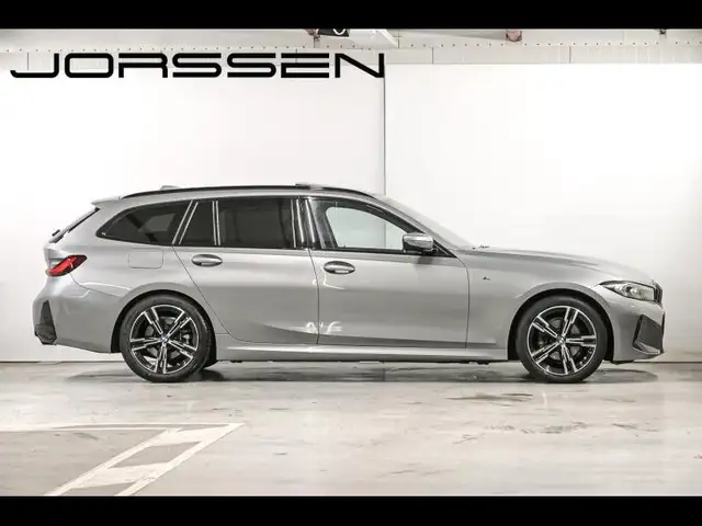 BMW 3 Series view 3