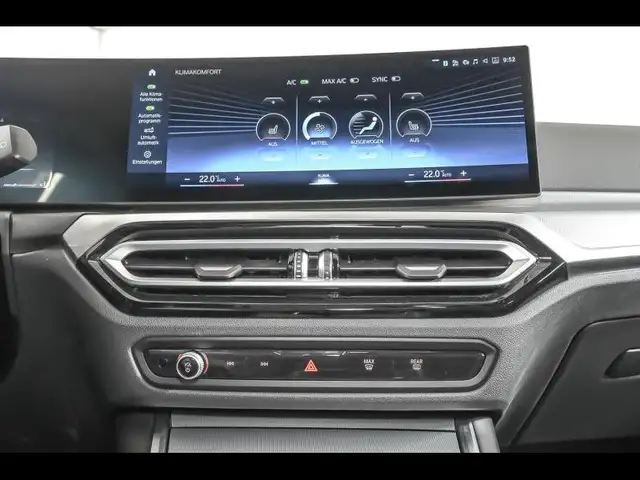 BMW 3 Series view 12