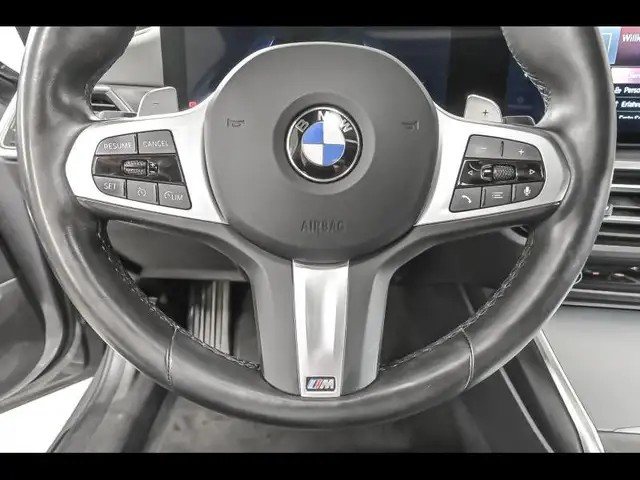 BMW 3 Series view 9