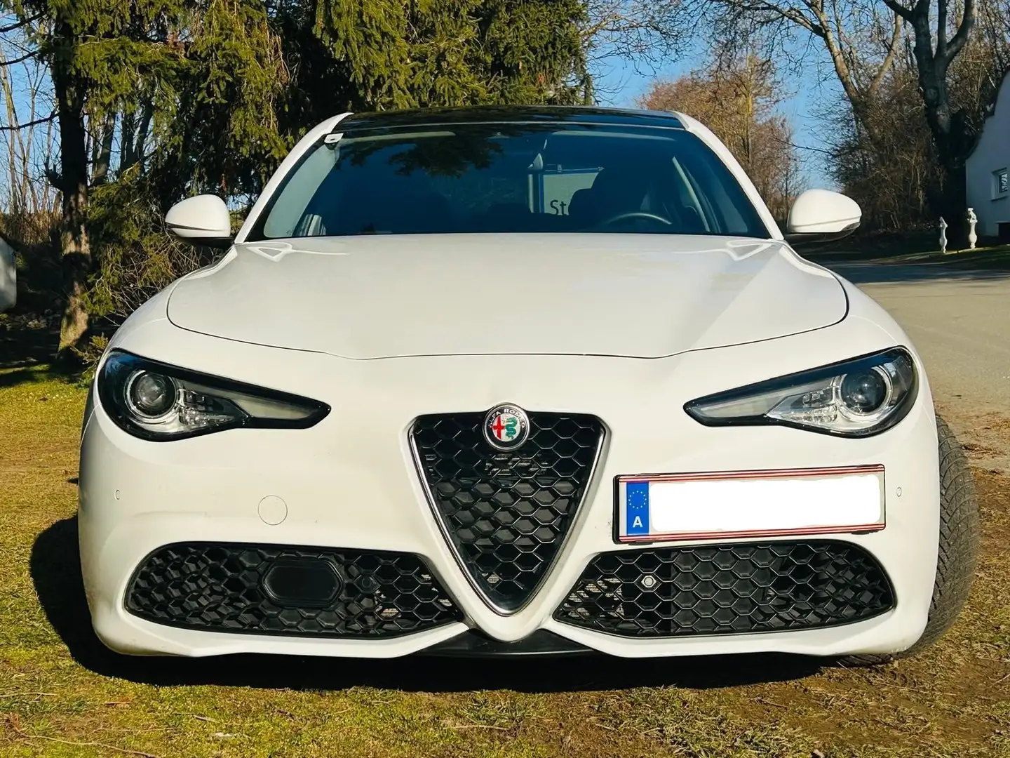 Alfa Romeo Giulia Giulia Veloce 2,2 210 AT AWDVeloce Bílá - 2