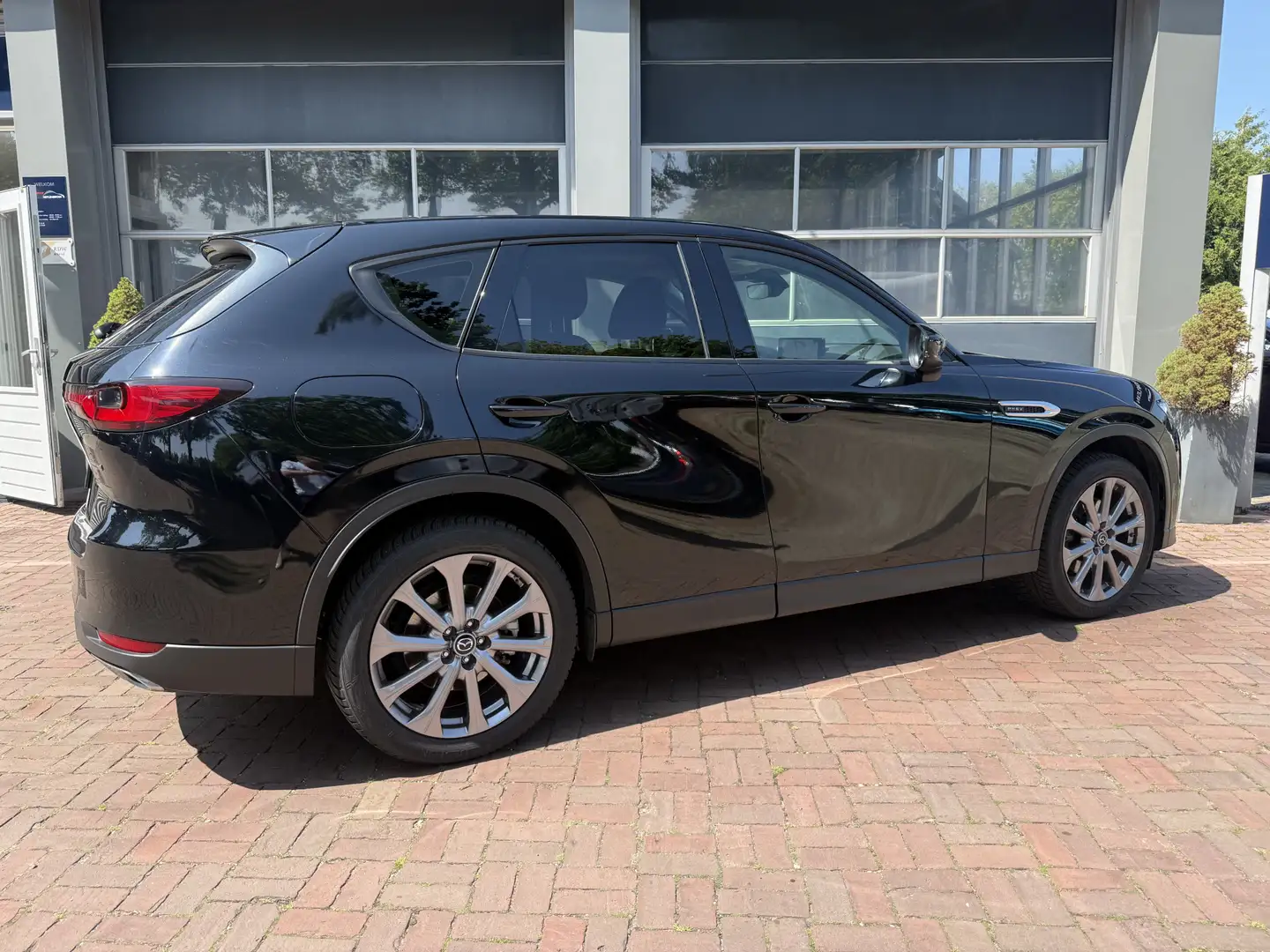 Mazda CX-60 2.5 e-SkyActiv PHEV Exclusive-Line (5-drs SUV)  03 Zwart - 2