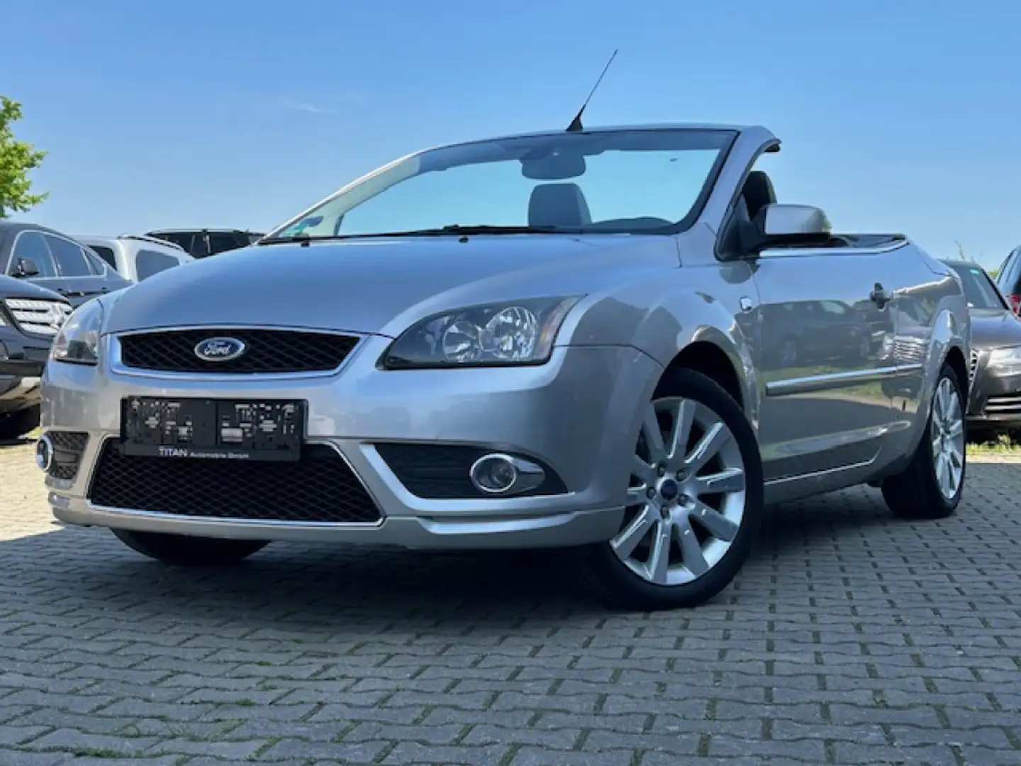 Ford Focus Titanium Klima PDC SHZ TÜV 11-26 Sportsitz Argent - 1